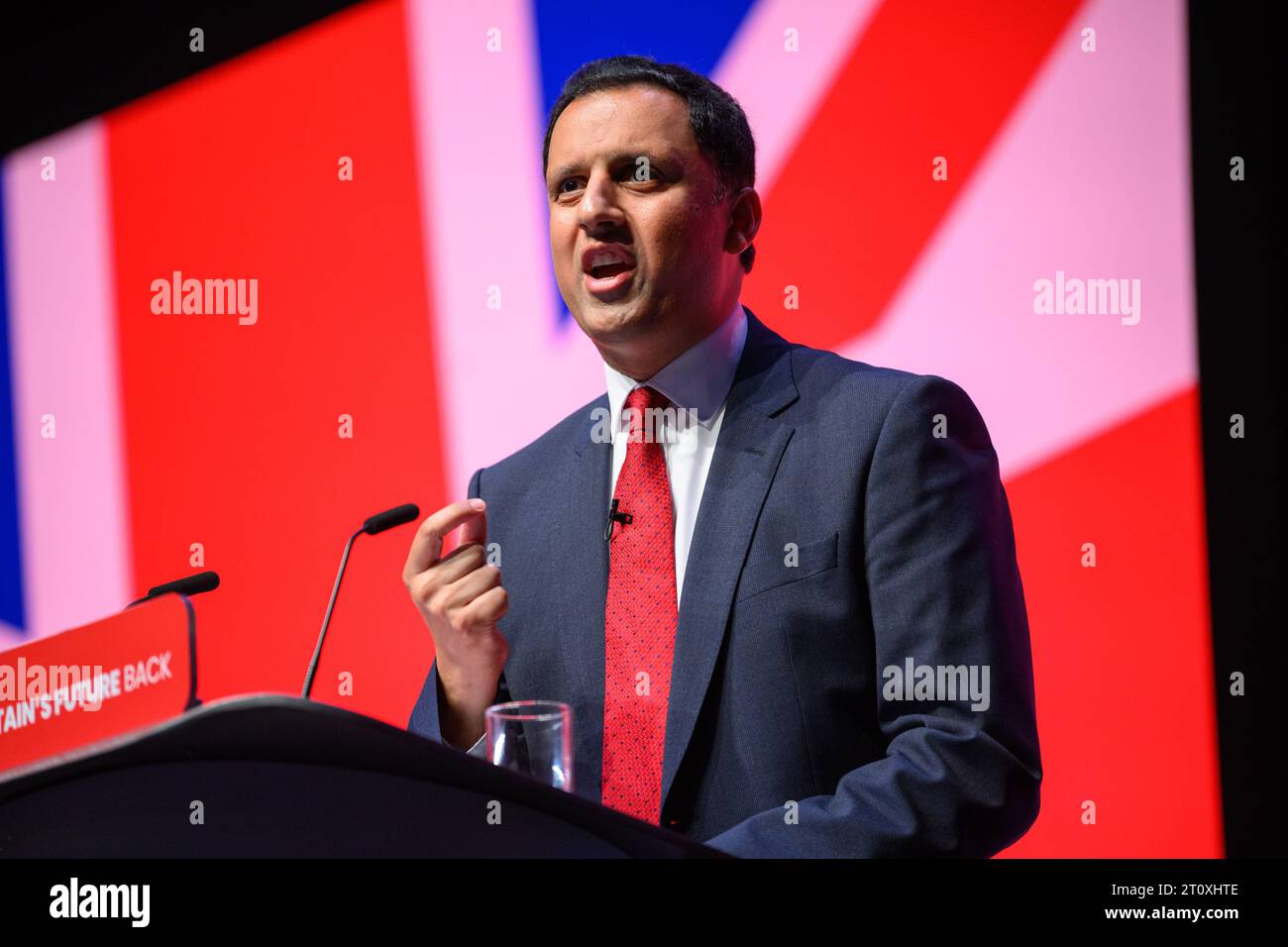 Londres, Royaume-Uni. 9 octobre 2023. Le leader travailliste écossais Anas Sarwar prend la parole lors de la conférence du parti travailliste à Liverpool. Le crédit photo devrait être : Matt Crossick/Empics/Alamy Live News Banque D'Images