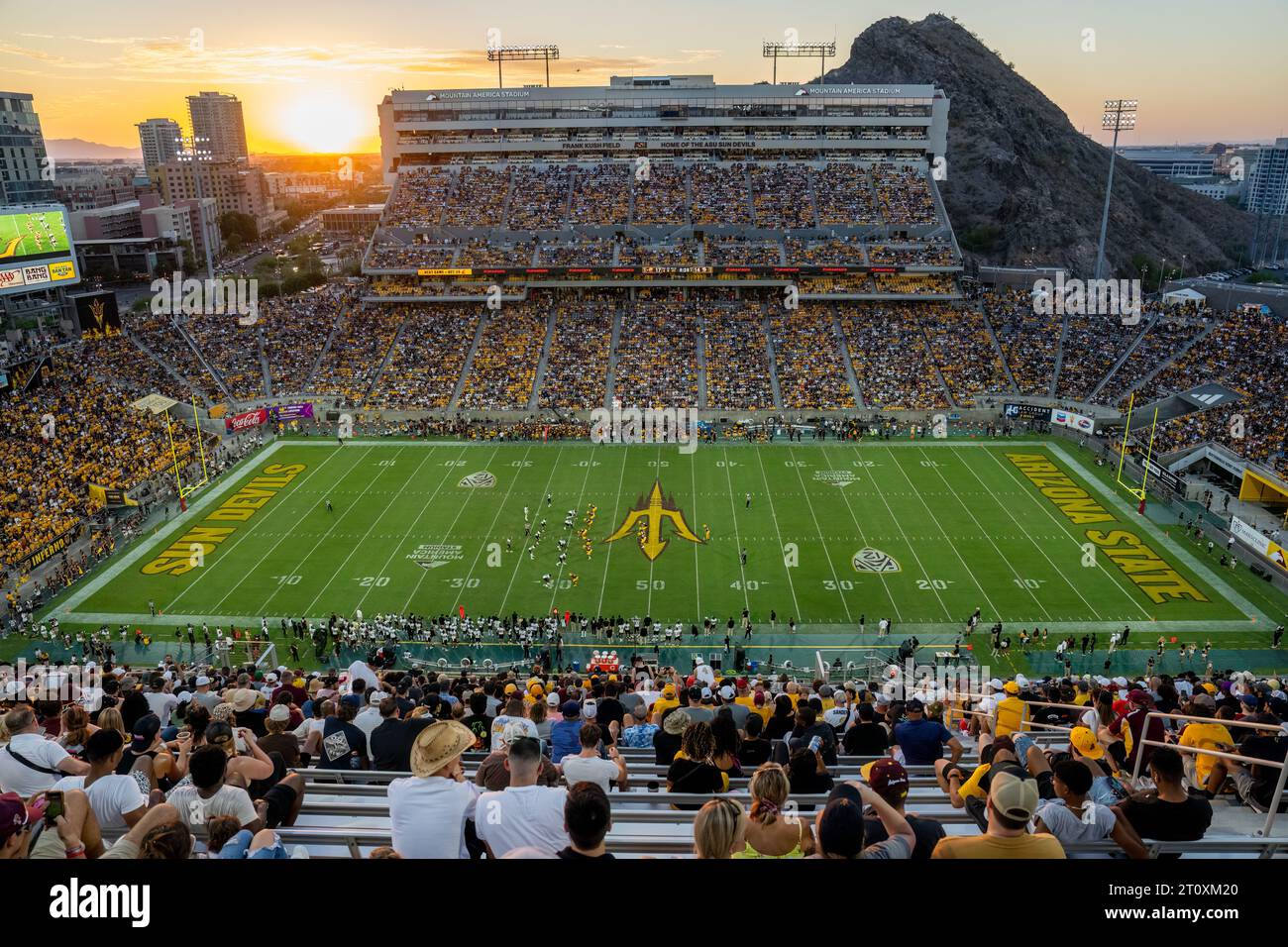 Les fans regardent les Colorado Buffaloes vs Arizona State Devils, samedi 7 octobre 2023, à Tempe, Arizona. Colorado a battu Arizona State 27-24 (Marcus Wilkins/image of Sport) Banque D'Images