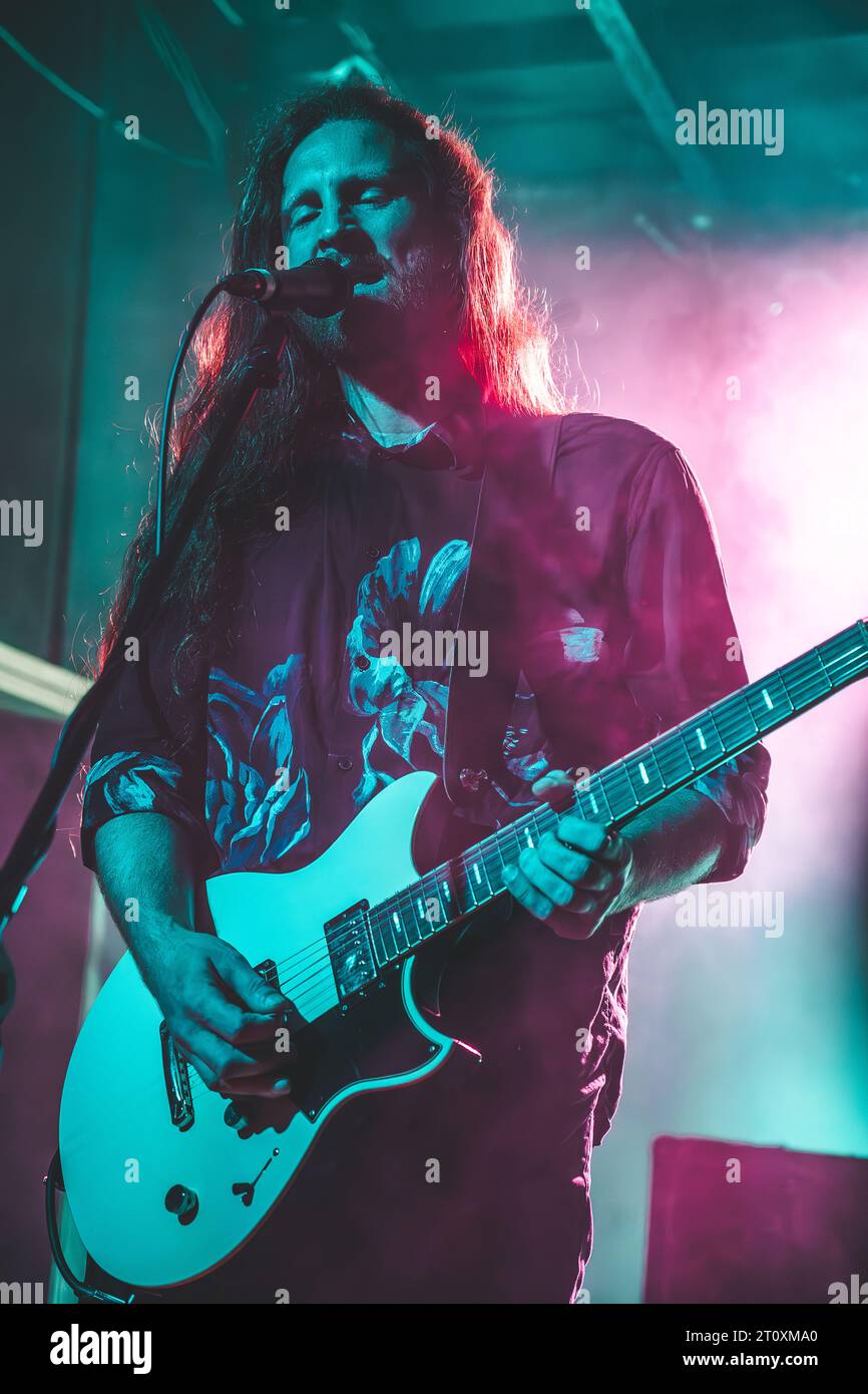 Copenhague, Danemark. 03e, octobre 2023. Le groupe français de post-black Metal Alcest donne un concert live à VEGA à Copenhague. Ici le guitariste Pierre Corson est vu en direct sur scène. (Crédit photo : Gonzales photo - Rolf Meldgaard). Banque D'Images