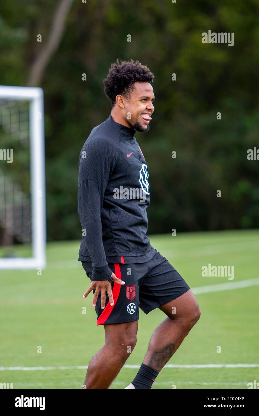 Nashville, Tennessee, États-Unis. 9 octobre 2023. Weston McKennie s’entraîne avec USMNT à la Brentwood Academy à Brentwood, Tennessee, quelques jours avant leurs prochains matchs amicaux contre l’Allemagne et le Ghana. (Kindell Buchanan/Alamy Live News) Banque D'Images