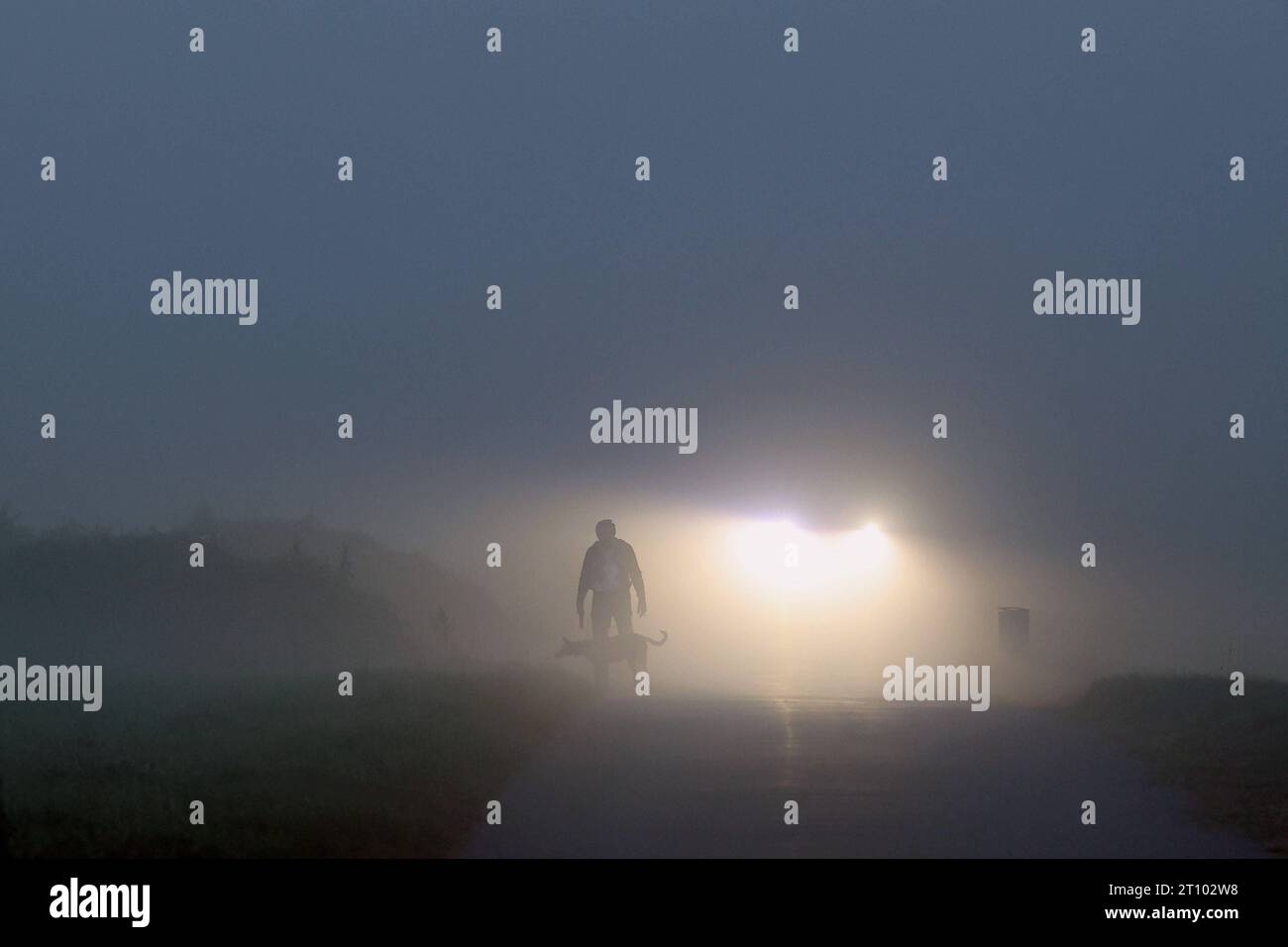 Mensch Im Nebel Banque De Photographies Et D images Haute R solution mensch-im-nebel-banque-de-photographies-et-d-images-haute-r-solution