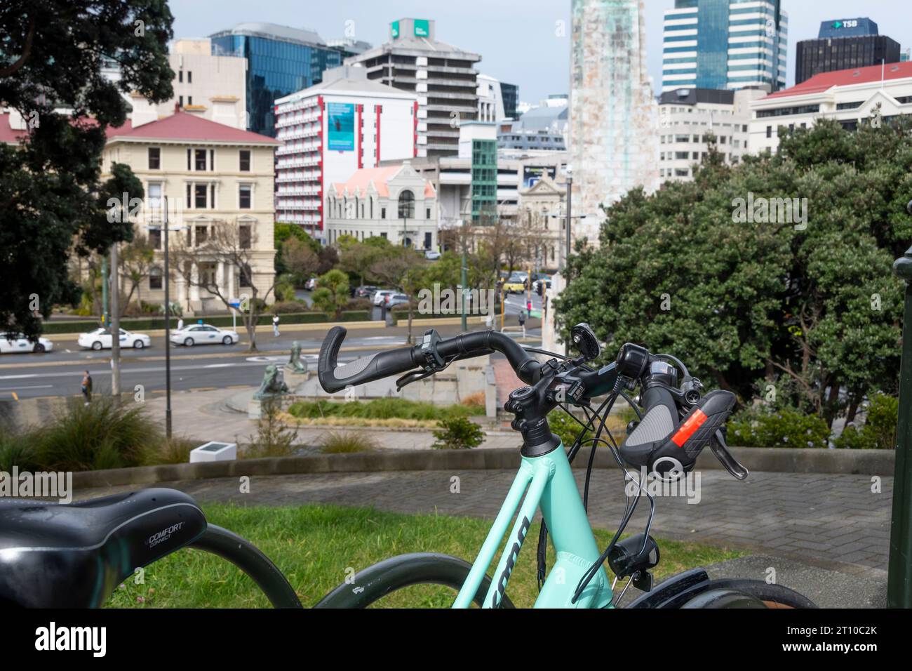 Vélo garé dans le centre-ville, Wellington, Île du Nord, Nouvelle-Zélande Banque D'Images