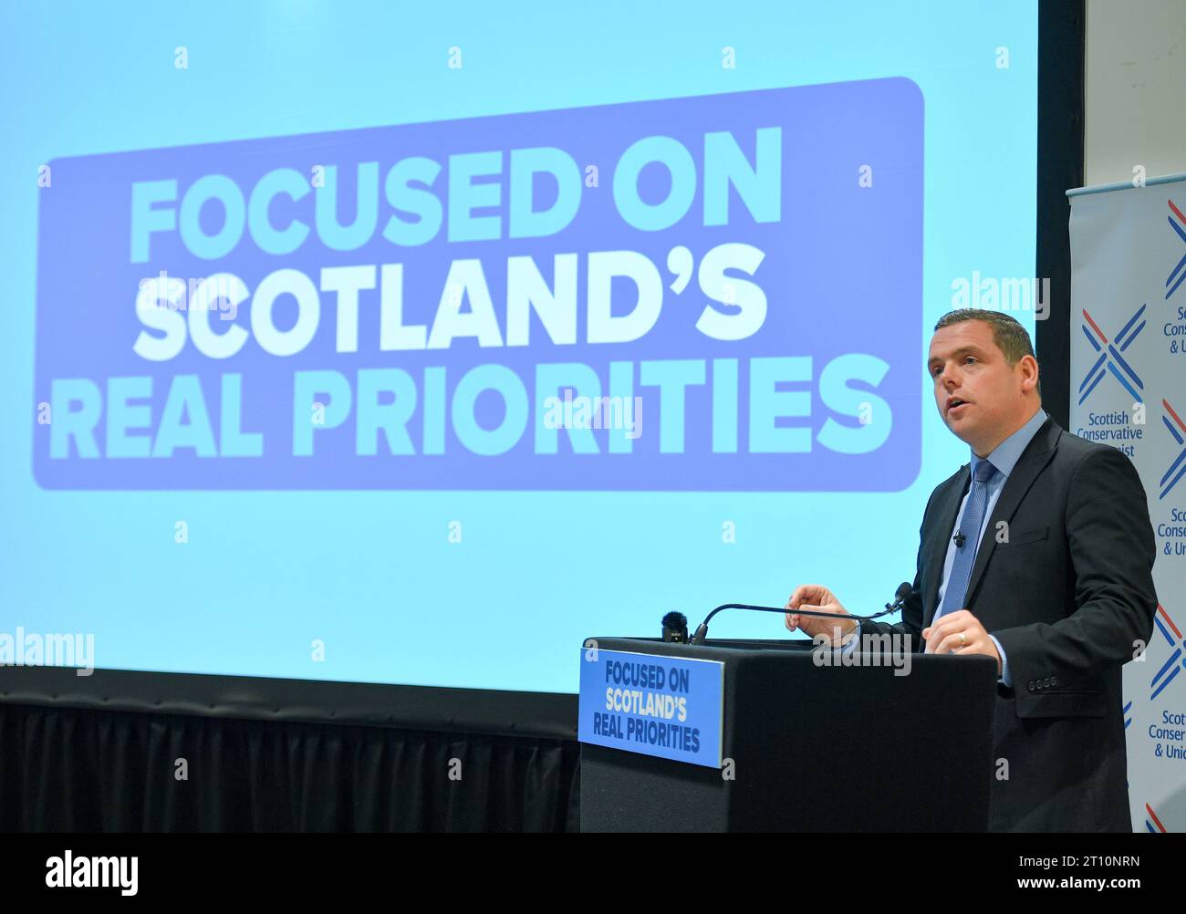 Le chef des conservateurs écossais Douglas Ross prononce le discours d'ouverture de l'événement marginal des conservateurs écossais le premier jour de la conférence du Parti conservateur dans la ville. c) Dave Johnston Banque D'Images
