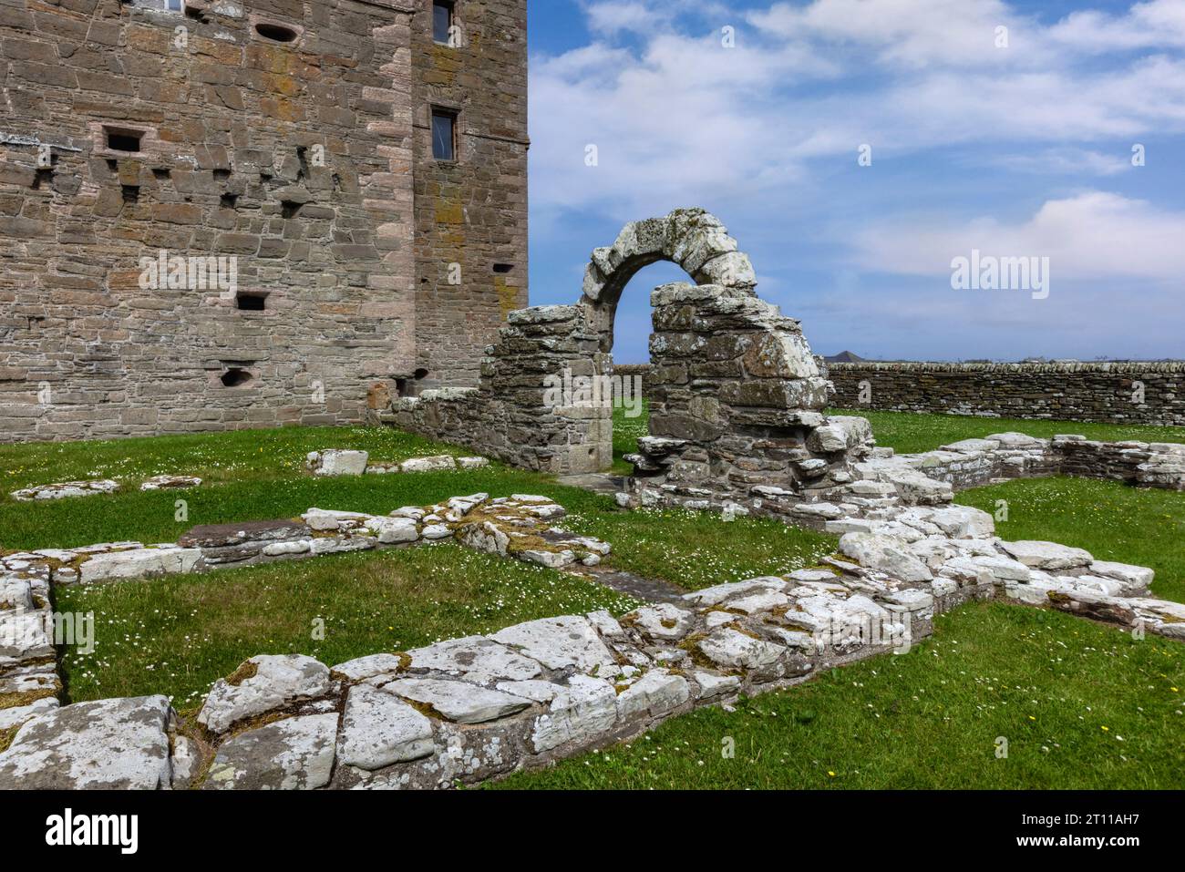 Le château en ruine et hanté Noltland sur Westray dans les Orcades, en Écosse. Banque D'Images