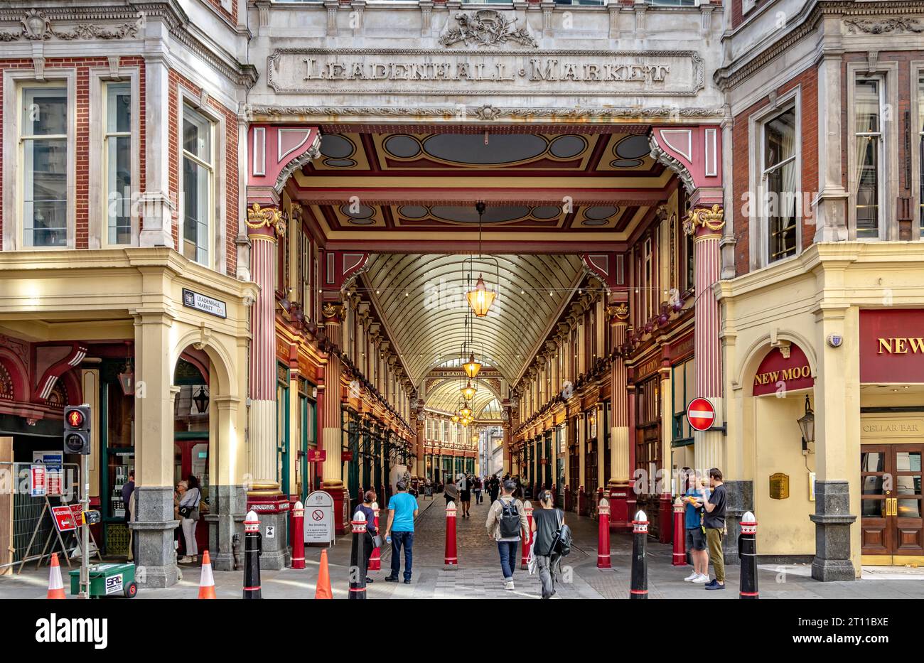 L'entrée de Gracechurch Street à Leadenhall Market, un beau marché couvert dans la ville de Londres, Londres EC3 Banque D'Images