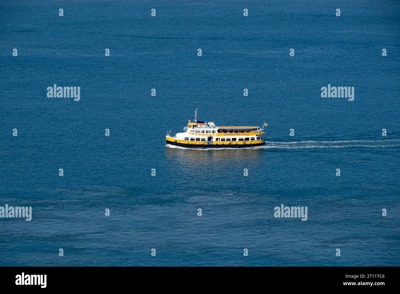 Cacilheiro ferry pour passagers traversant le fleuve Tage vers Lisbonne, Portugal, Europe Banque D'Images