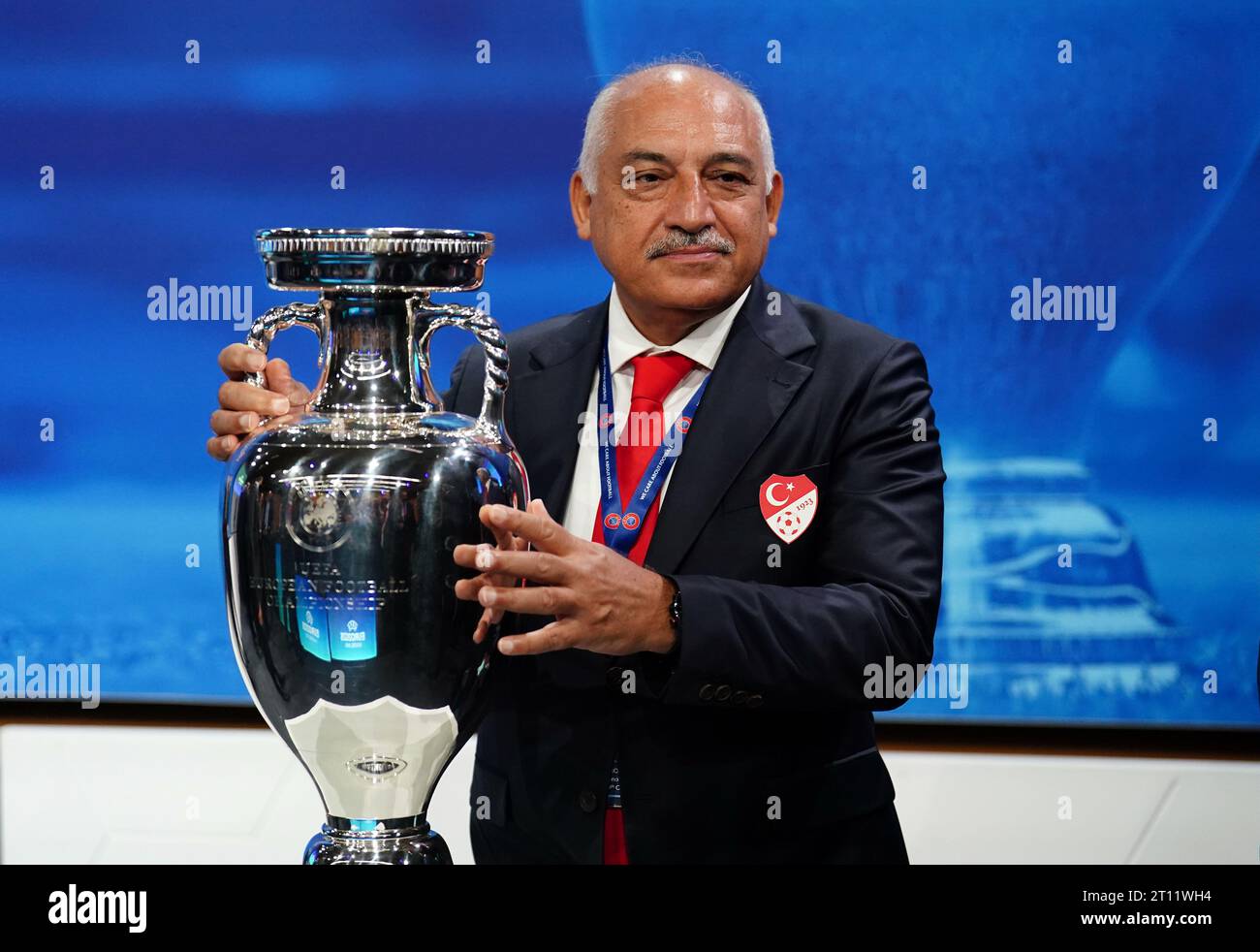 Le président de la Fédération turque de football, Mehmet Buyukeksi, lors de l'Euro 2028 et de l'Euro 2032, organise une cérémonie d'annonce au siège de l'UEFA à Nyon, en Suisse. Date de la photo : mardi 10 octobre 2023. Banque D'Images