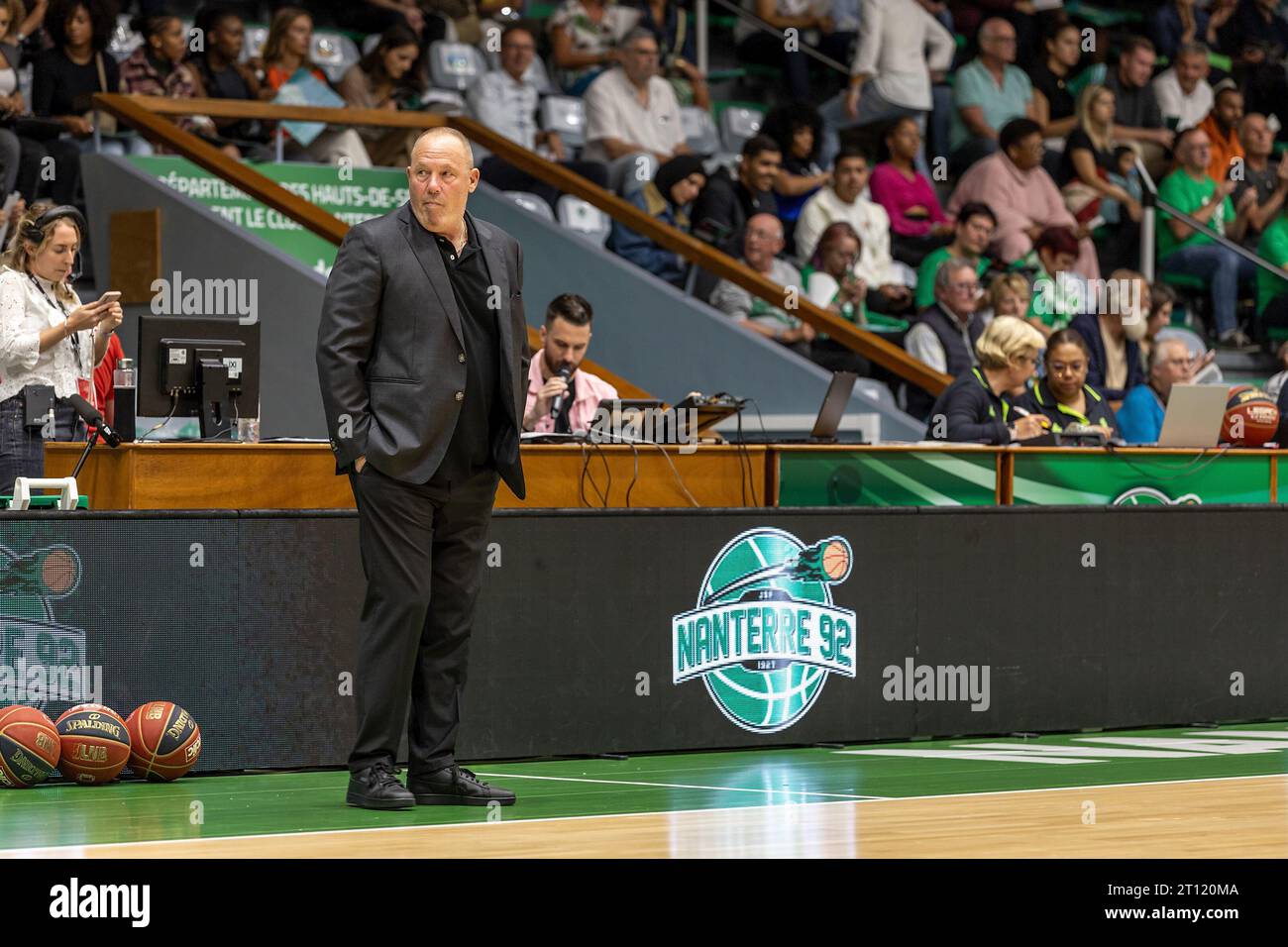 (C) Denis TRASFI / MAXPPP - au Palais des Sports de Nanterre le 23-09-2023 - Basketball BETCLIC ELITE - Nanterre 92 - chorale Roanne basket - entraine Banque D'Images