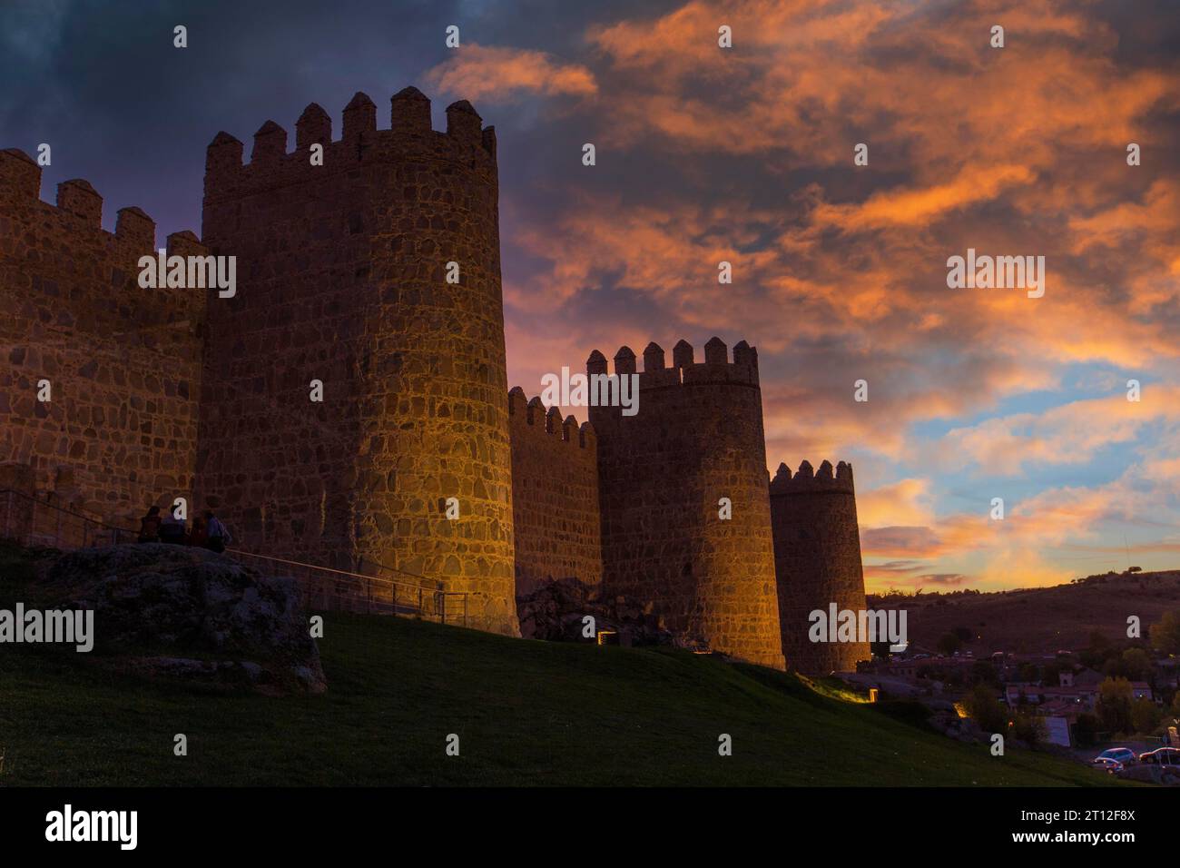 Avila City Wall un après-midi avec un beau coucher de soleil, Espagne Banque D'Images