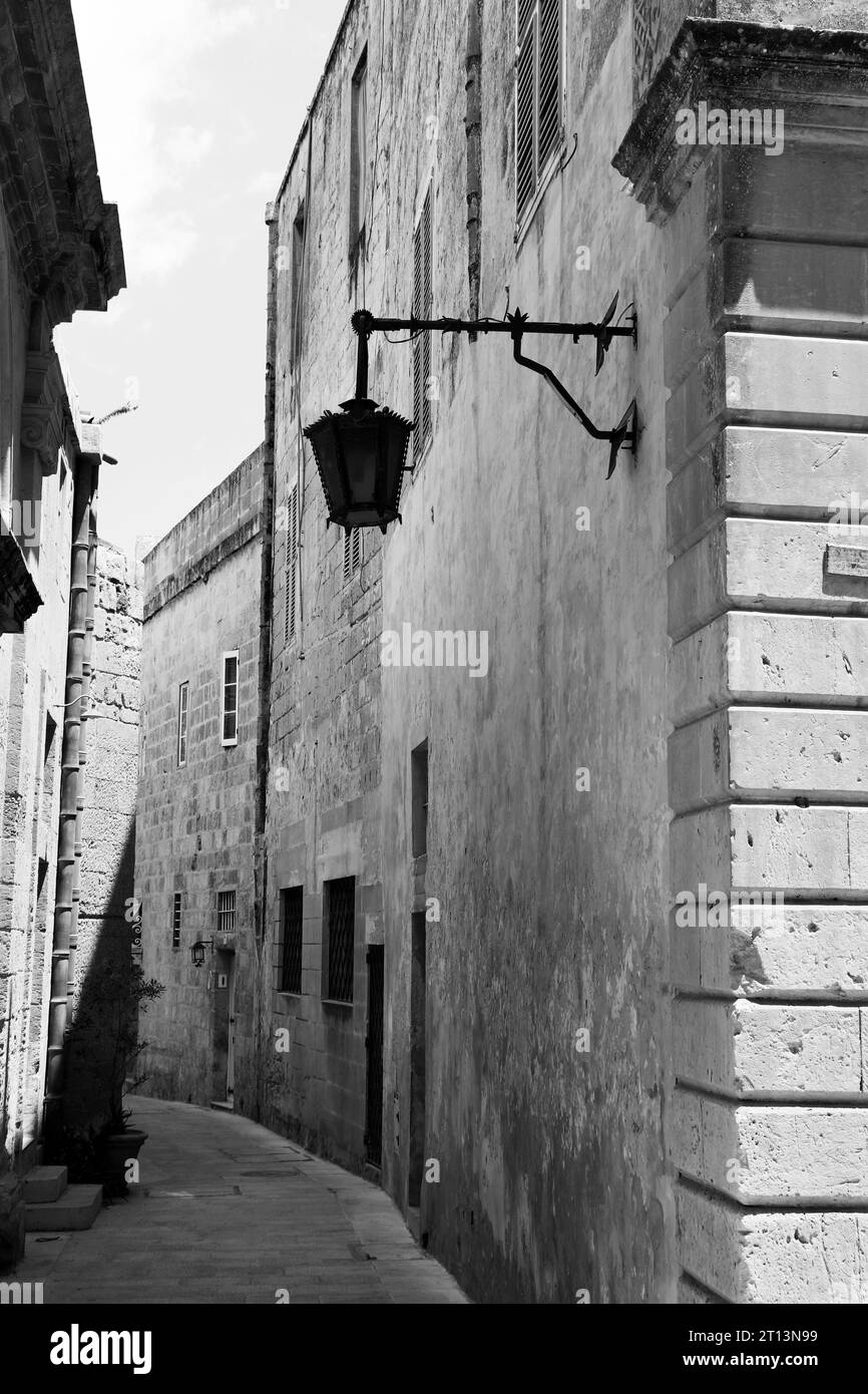 Les rues de la Valette en noir et blanc Banque D'Images