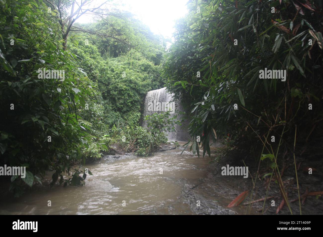 Chittagong Bangladesh 18 septembre 2023, Khoiyachora chutes d'eau en plusieurs étapes à Mirsharai Upazila à Chittagong, Bangladesh.Nazmul islam / alamy en direct nouveau Banque D'Images