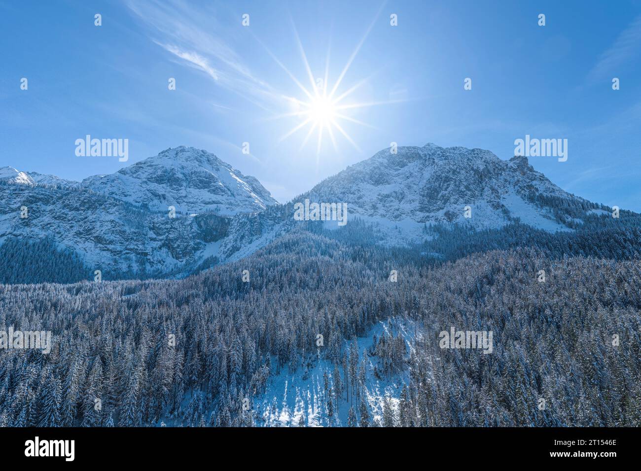 Vue hivernale sur la région autour du téléphérique d'Ehrwalder Alm près d'Ehrwald au Tyrol Banque D'Images