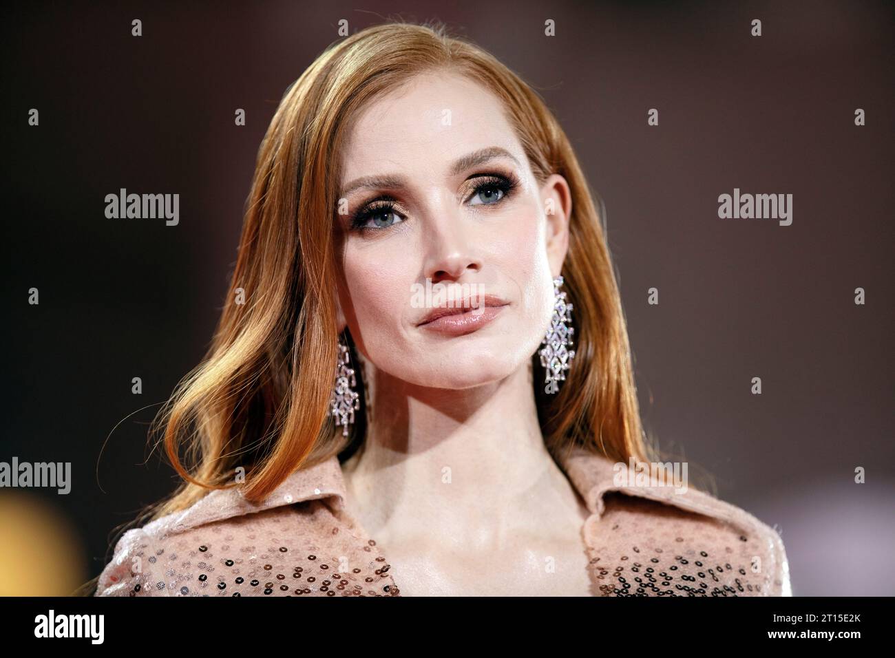 VENISE, ITALIE - SEPTEMBRE 08 : Jessica Chastain assiste au tapis rouge pour le film "Memory" au 80e Festival International du film de Venise à Septembe Banque D'Images