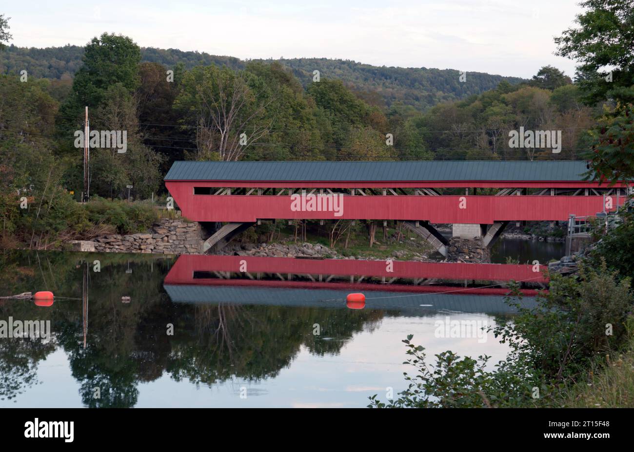 Pont couvert de Taftsville, village de Taftsville à Woodstock, Vermont, États-Unis. Banque D'Images