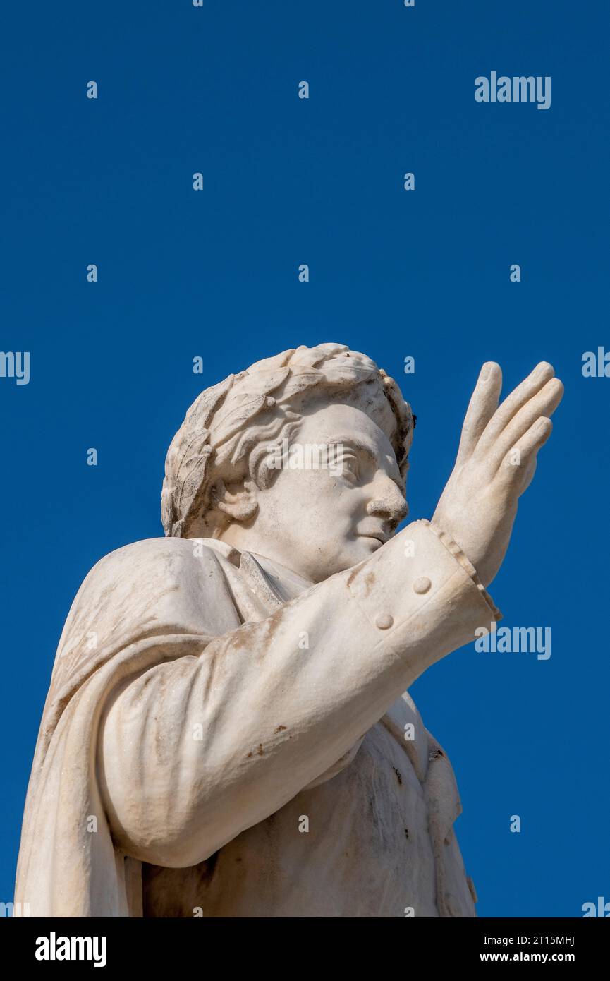 statue de dionysios solomos sur la place principale ou piazza à zante ou zakynthos dans les îles ioniennes Banque D'Images