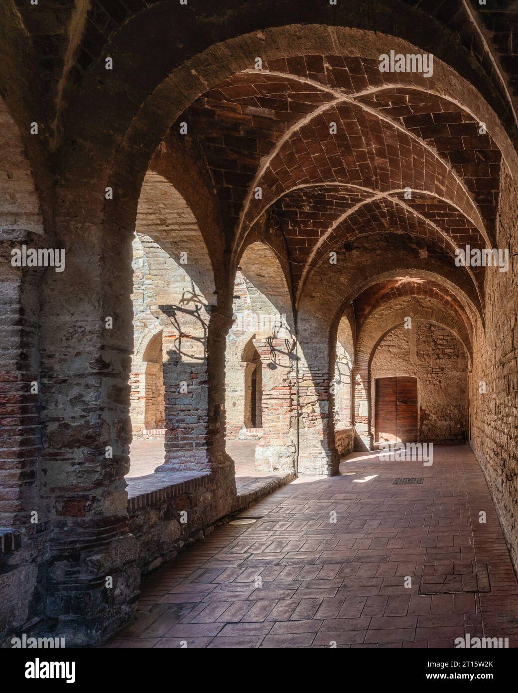 Le beau village de Suvereto sur un après-midi d'été ensoleillé. Province of Livourne, Toscane, Italie. Banque D'Images