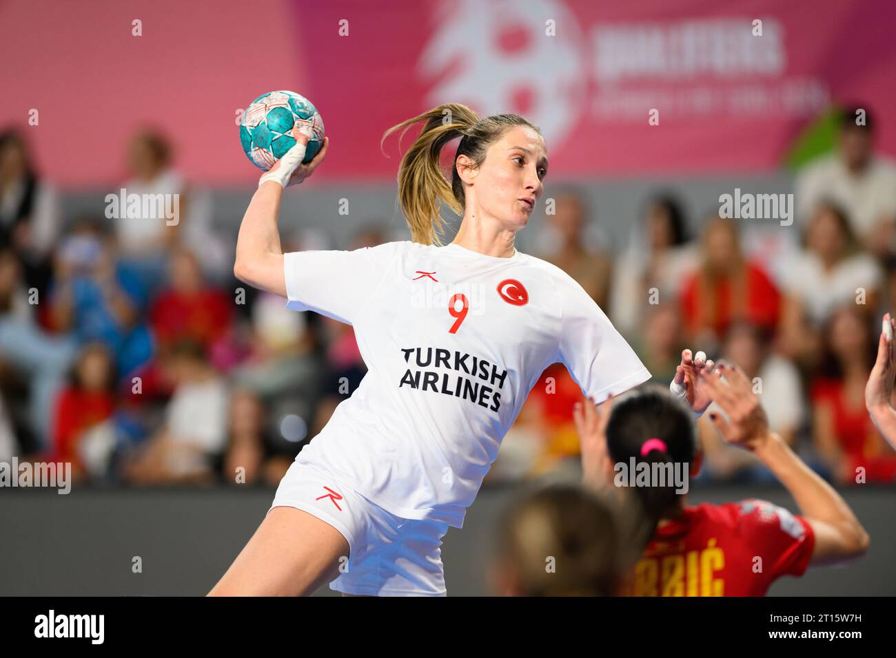 Podgorica, Monténégro, 11.10.23., octobre 2023, ISKIT-CALISKAN Asli aux qualifications EHF Euro : Monténégro - Turquie, crédit : Stefan Ivanovic/Alamy Live News Banque D'Images