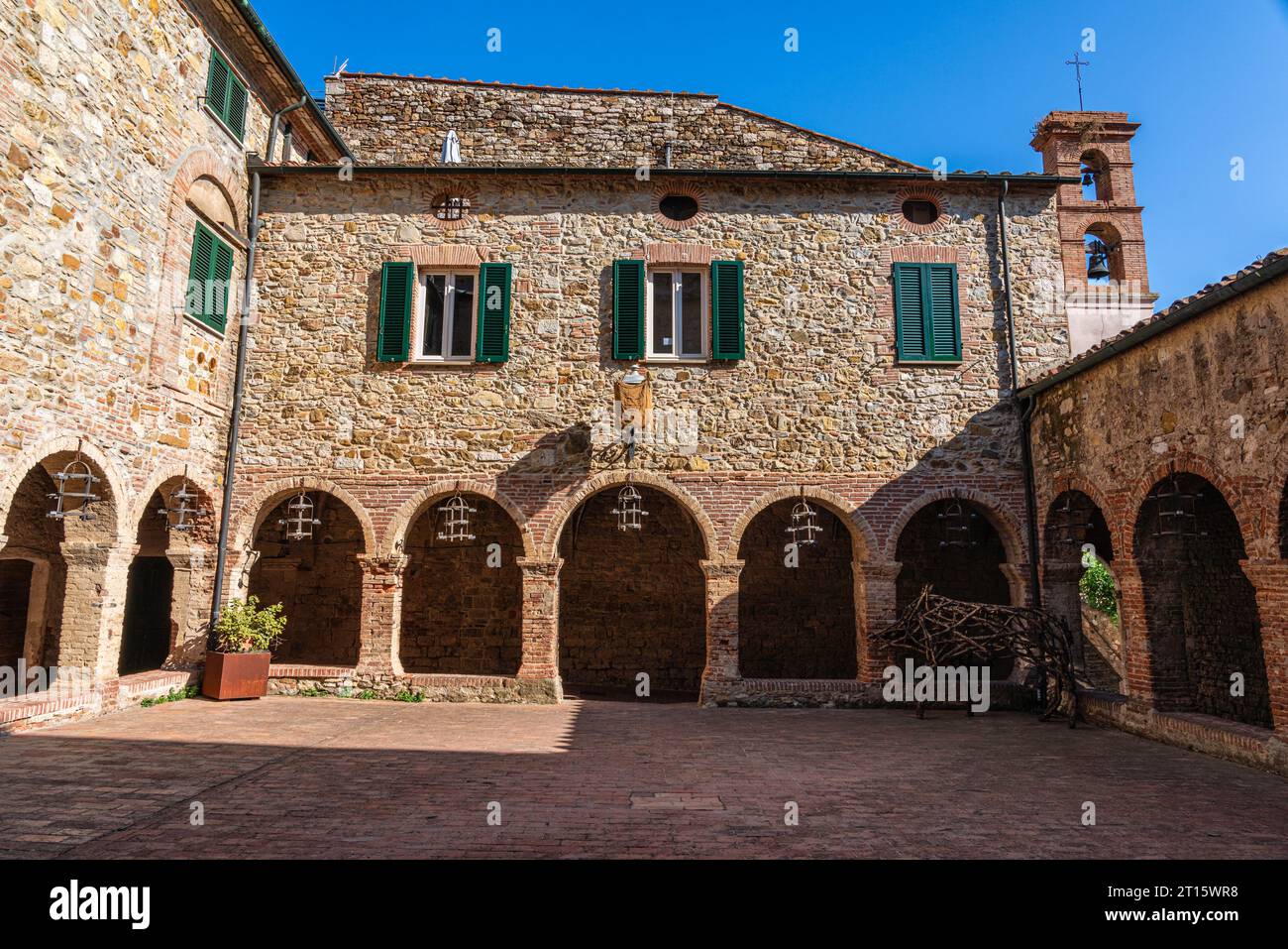 Le beau village de Suvereto sur un après-midi d'été ensoleillé. Province of Livourne, Toscane, Italie. Banque D'Images