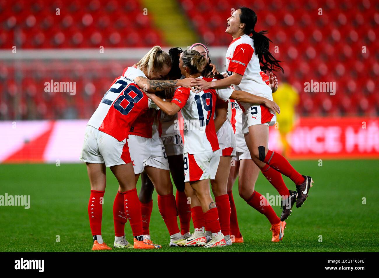 Slavia Praha W 1-0 Olimpia Cluj W - Wafula Marjolen Nekesa 4' : r/soccer