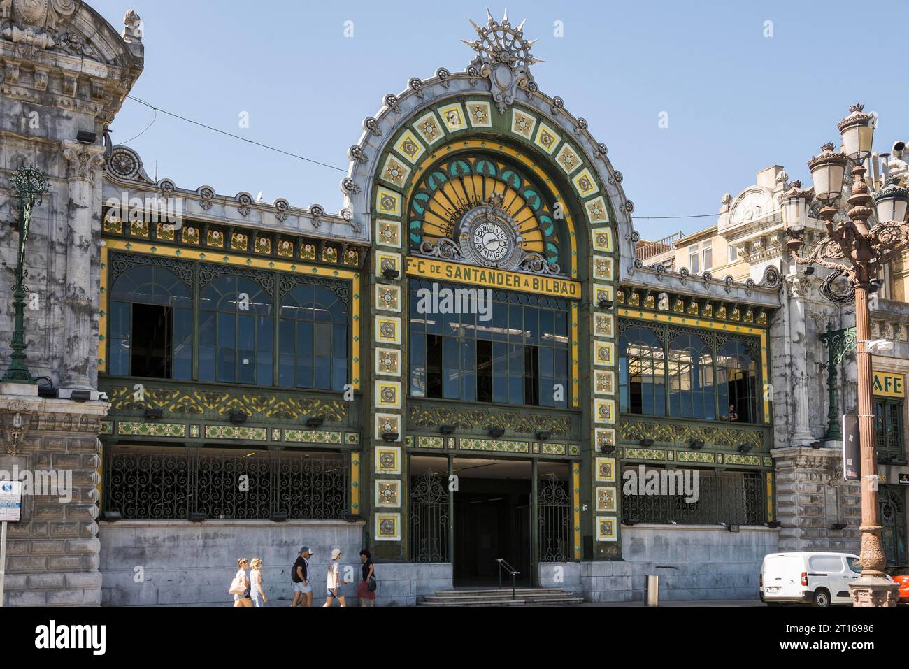 Façade Art Nouveau, gare, vieille ville, Bilbao, pays Basque, Espagne Banque D'Images