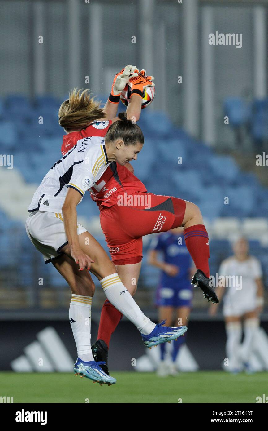 MADRID, ESPAGNE - OCTOBRE 11 : Bruun du Real Madrid féminin participant au match de l'UEFA Women's Champions League Round 2, première manche entre le Real Madrid et Valerenga au stade Alfredo Di Stefano de Madrid. Crédit : Guille Martinez/AFLO/Alamy Live News Banque D'Images