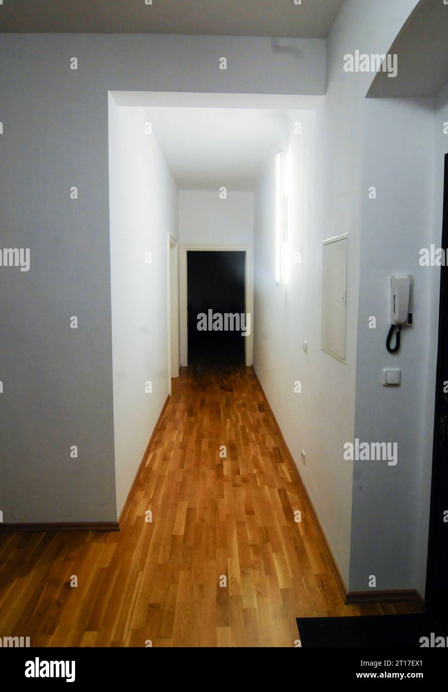 Maisons sur le marché du logement, marché immobilier offre et demande Maisons sur le marché du logement crédit : Imago/Alamy Live News Banque D'Images