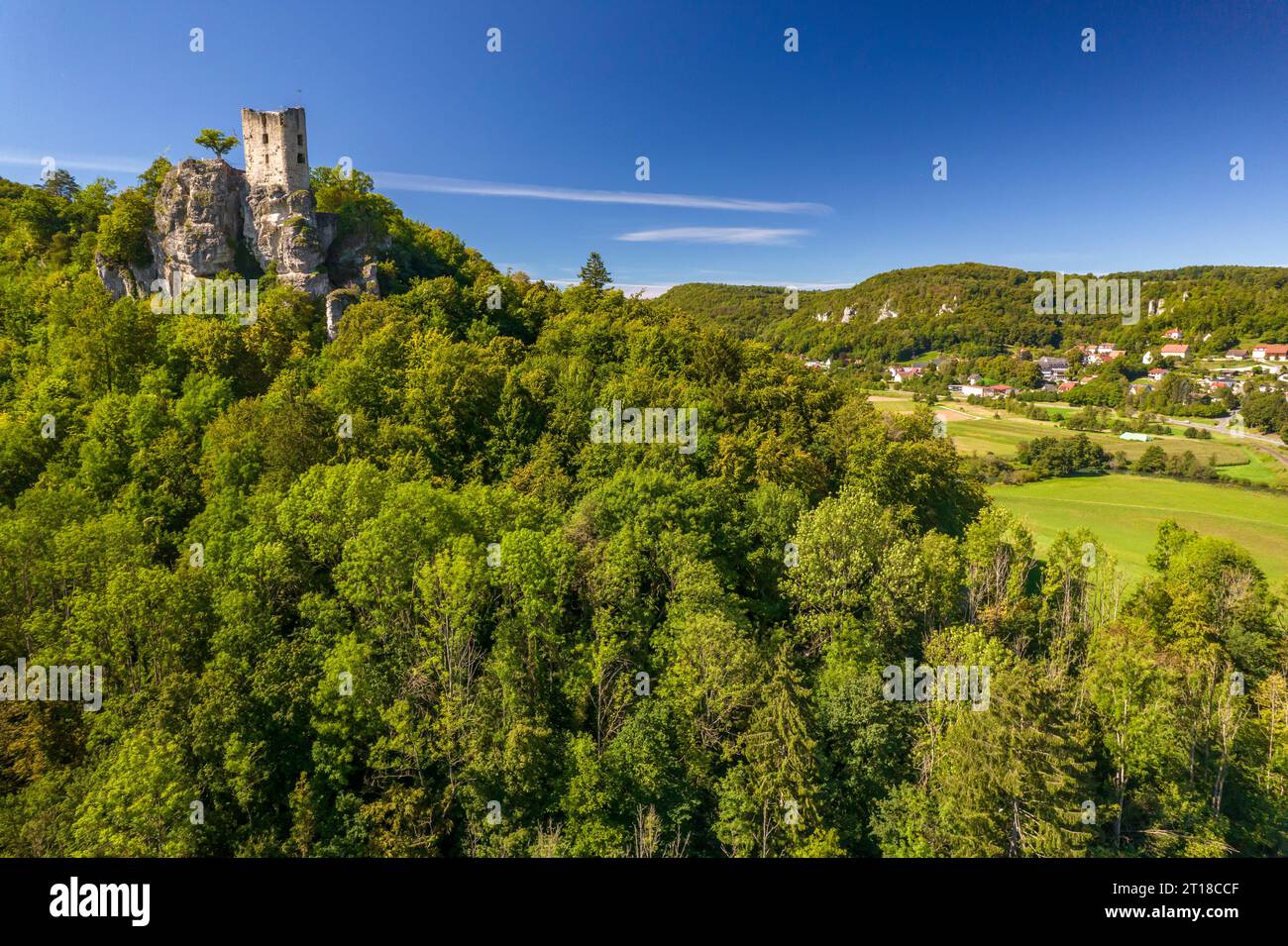 Die Burgruine Neideck in der Fränkischen Schweiz aus der Luft gesehen, Streitberg, Wiesenttal, Bayern, Deutschland | ruines du château de Neideck à Fran Banque D'Images