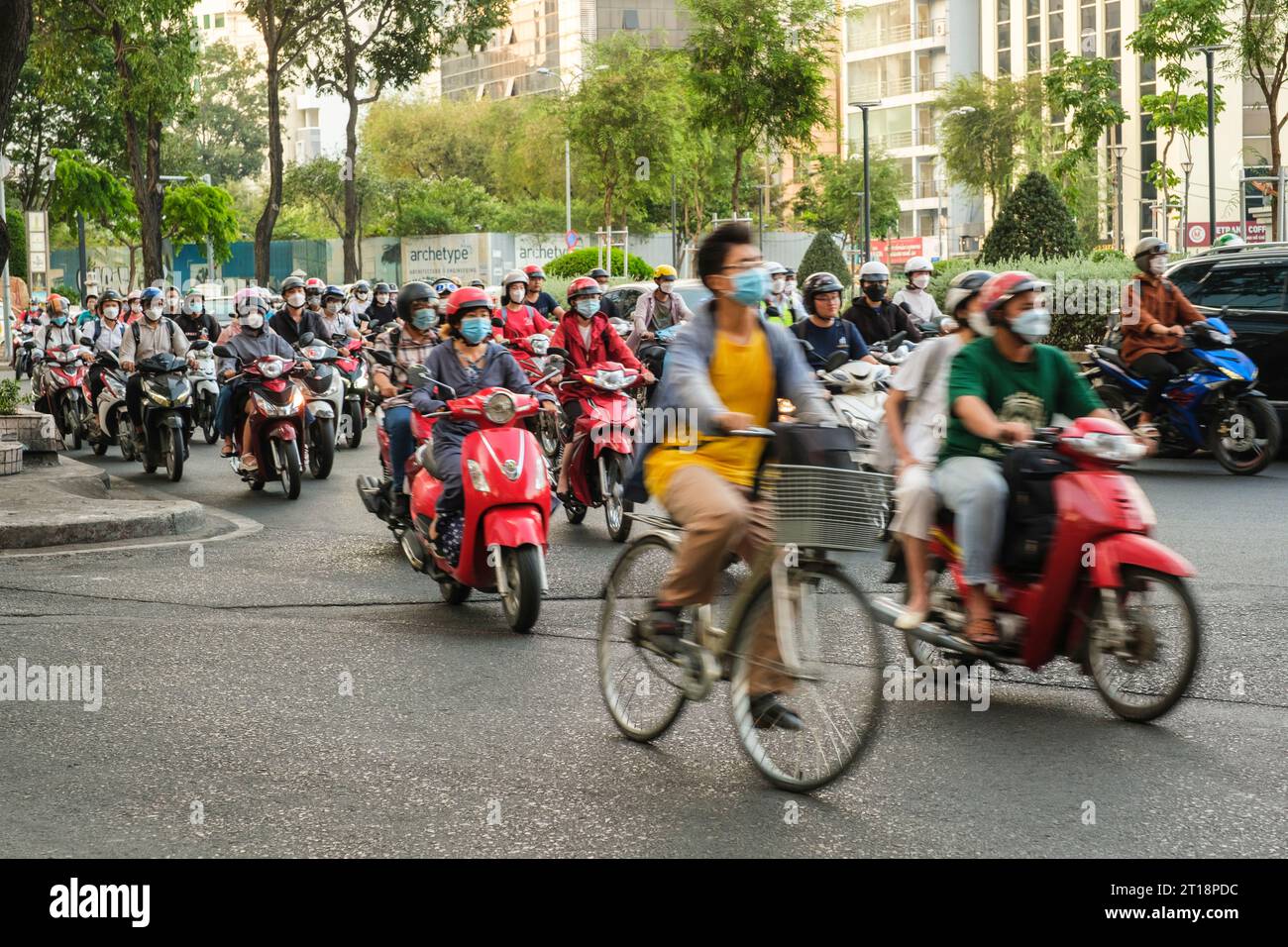 Vietnam, Ho Chi Minh Motorcycle Traffic. Banque D'Images