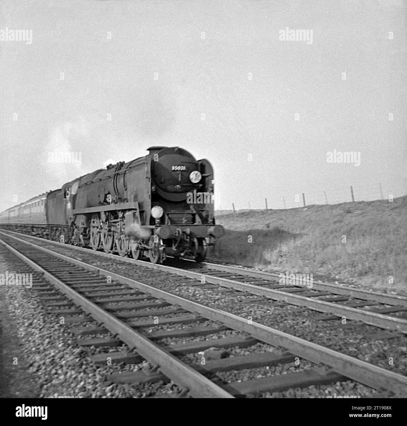 Brockenhurst dans la New Forest England, un jour d'été montrant les moteurs du Southern Railway travaillant entre Londres Waterloo et Weymouth, en 1965-66 Banque D'Images