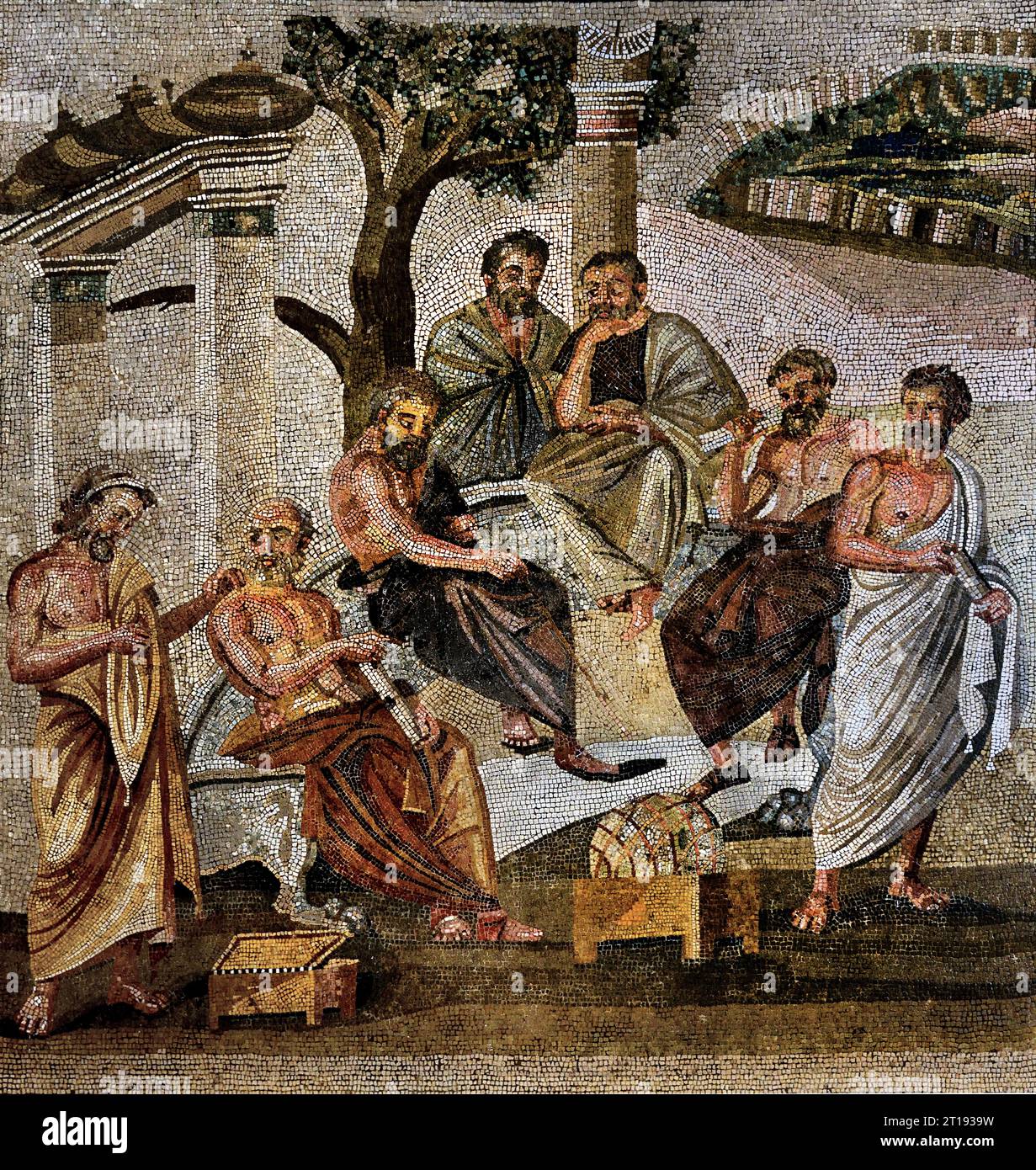 Platon conversant avec ses élèves, ( Platon était un philosophe athénien pendant la période classique dans la Grèce antique, fondateur du Platoniste ) de la Maison de T. Siminius, mosaïque de Pompéi ville romaine est situé près de Naples dans la région Campanie en Italie. Pompéi a été enterré sous 4-6 m de cendres volcaniques et de ponce lors de l'éruption du Vésuve en 79. Italie, Musée, Naples, Banque D'Images