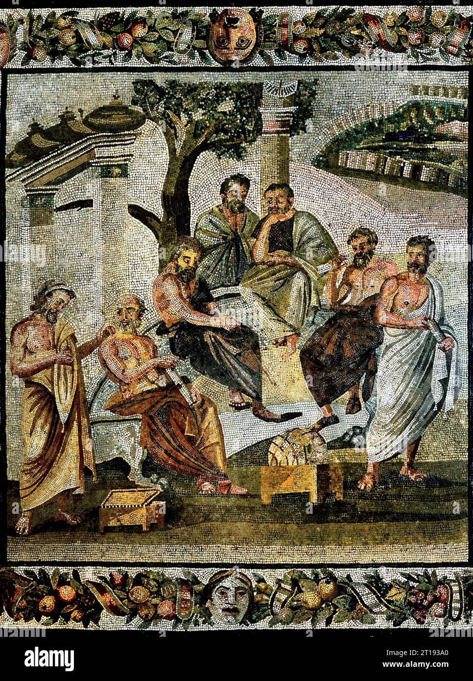 Platon conversant avec ses élèves, ( Platon était un philosophe athénien pendant la période classique dans la Grèce antique, fondateur du Platoniste ) de la Maison de T. Siminius, mosaïque de Pompéi ville romaine est situé près de Naples dans la région Campanie en Italie. Pompéi a été enterré sous 4-6 m de cendres volcaniques et de ponce lors de l'éruption du Vésuve en 79. Italie, Musée, Naples, Banque D'Images