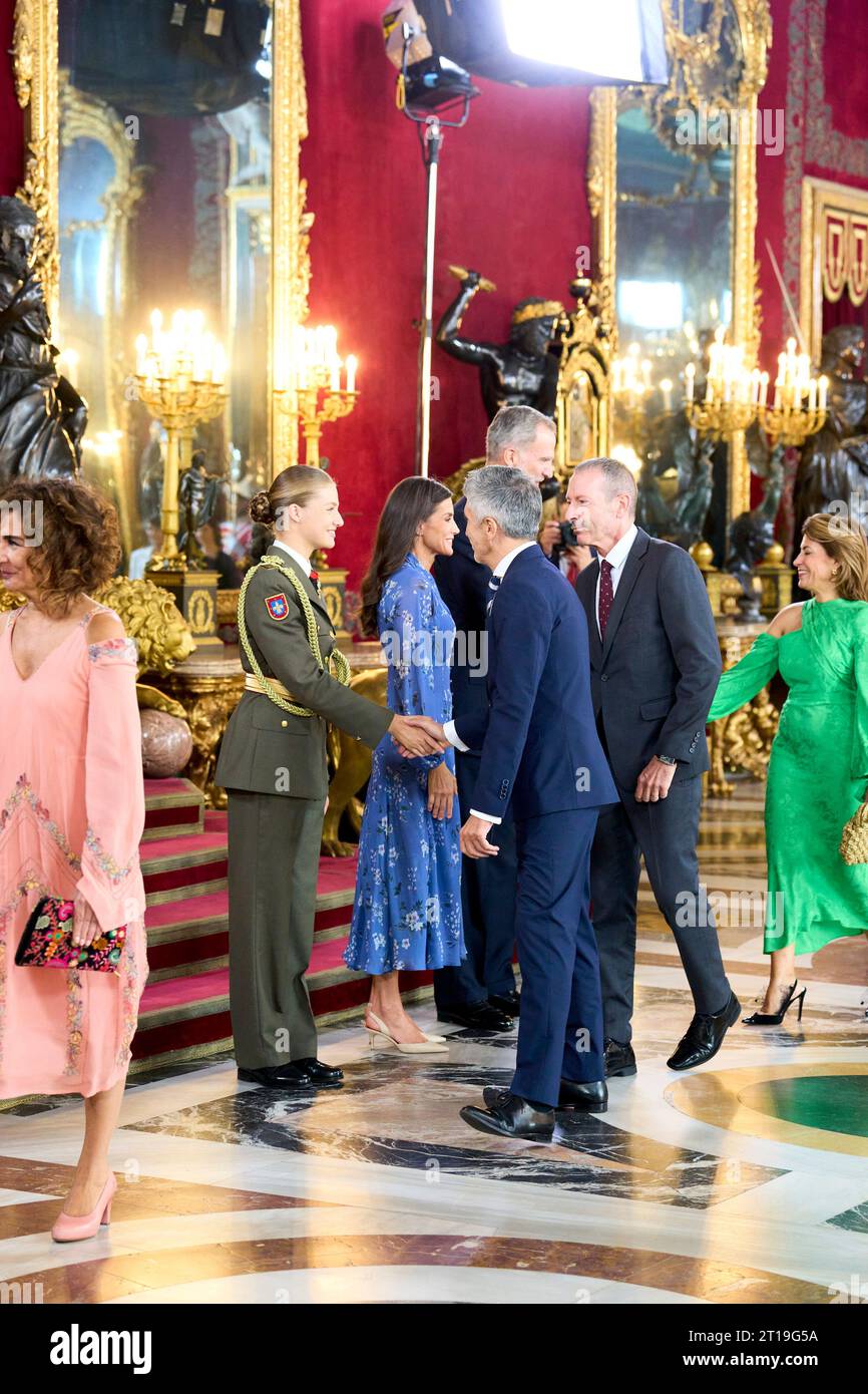 Madrid. Espagne. 20231012, le roi Felipe VI d'Espagne, la reine Letizia d'Espagne, la princesse héritière Leonor, Fernando Grande Marlaska assiste à une réception pour la fête nationale au Palais royal le 12 octobre 2023 à Madrid, Espagne Banque D'Images