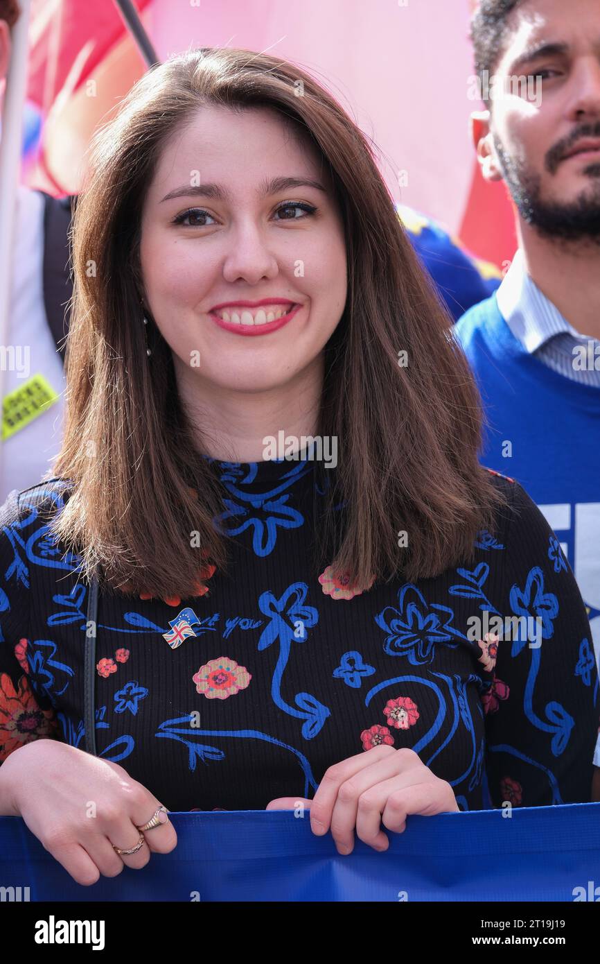 Londres, Royaume-Uni. 23 septembre 2023. Stella Mavropoulou, supporteure pro-UE, lors du rassemblement national anti-Brexit de mars à Londres, appelant le Royaume-Uni à rejoindre l'Union européenne. Banque D'Images