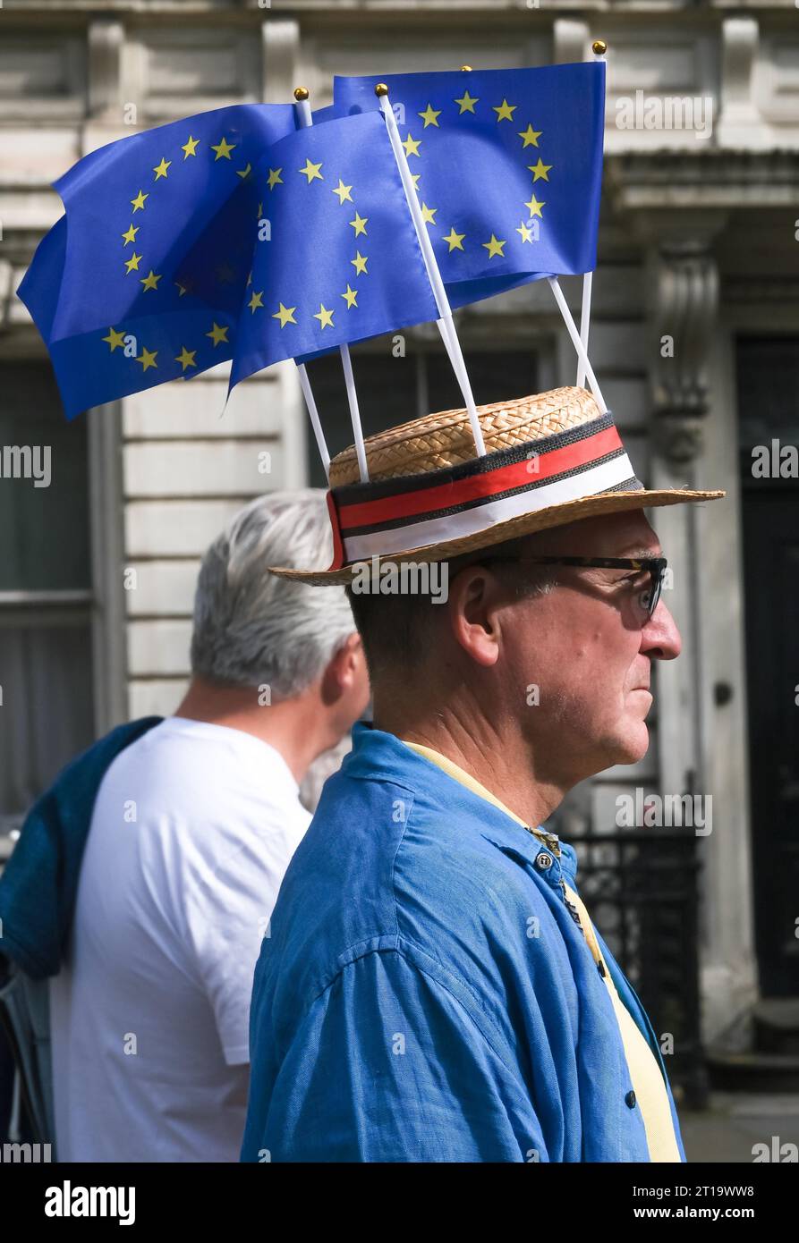 Londres, Royaume-Uni. 23 septembre 2023. Un partisan pro-européen lors du rassemblement anti-Brexit National Rejoin March à Londres, appelant le Royaume-Uni à rejoindre l’Union européenne. Banque D'Images