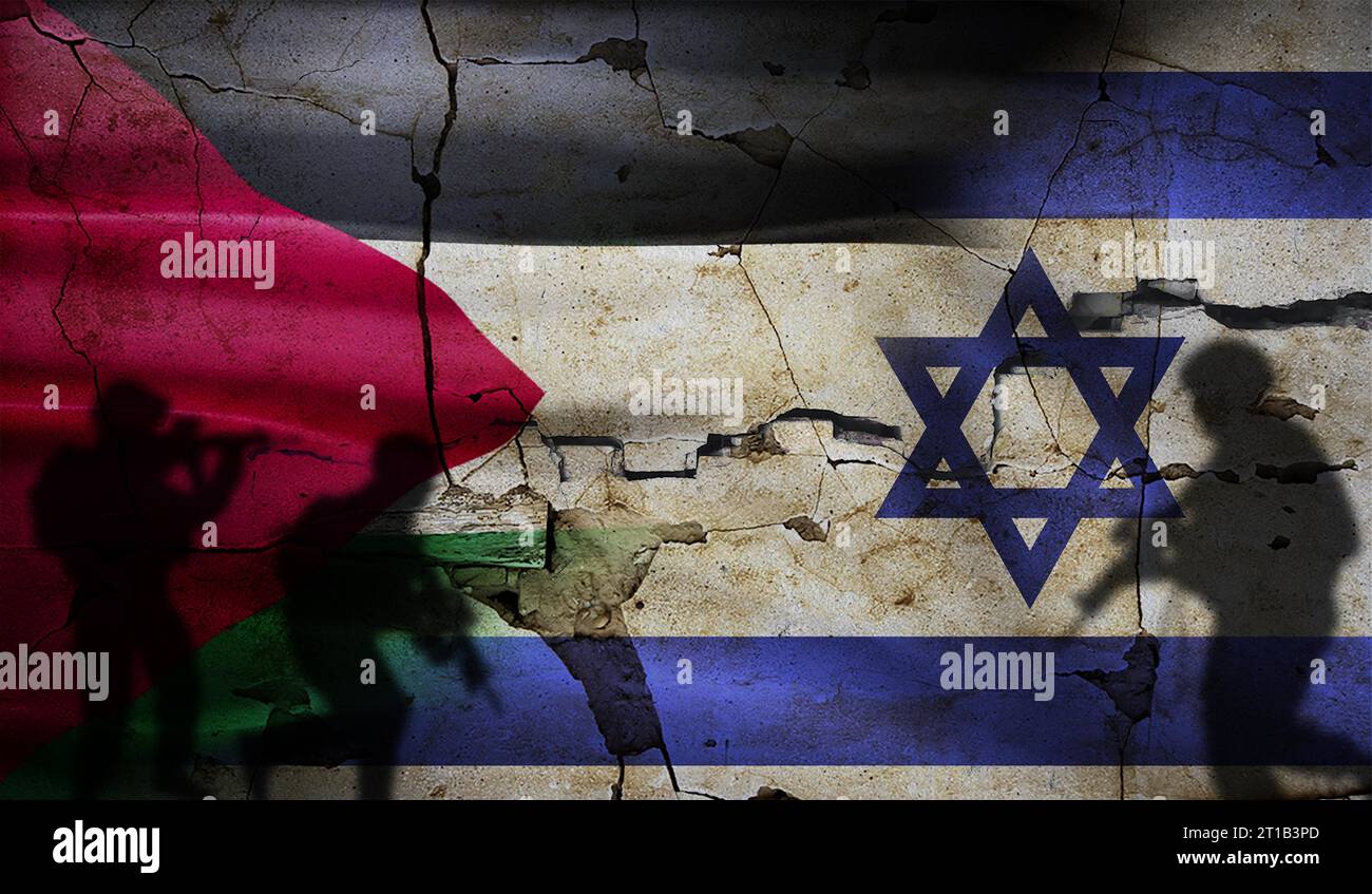 Israël vs Palestine conflit sur le mur fissuré. Palestine vs Israël soldats silhouette. Guerre entre la Palestine et Israël Banque D'Images