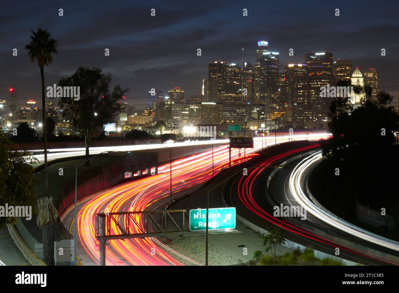 L'horizon du centre-ville de Los Angeles, jeudi 12 octobre 2023. Banque D'Images