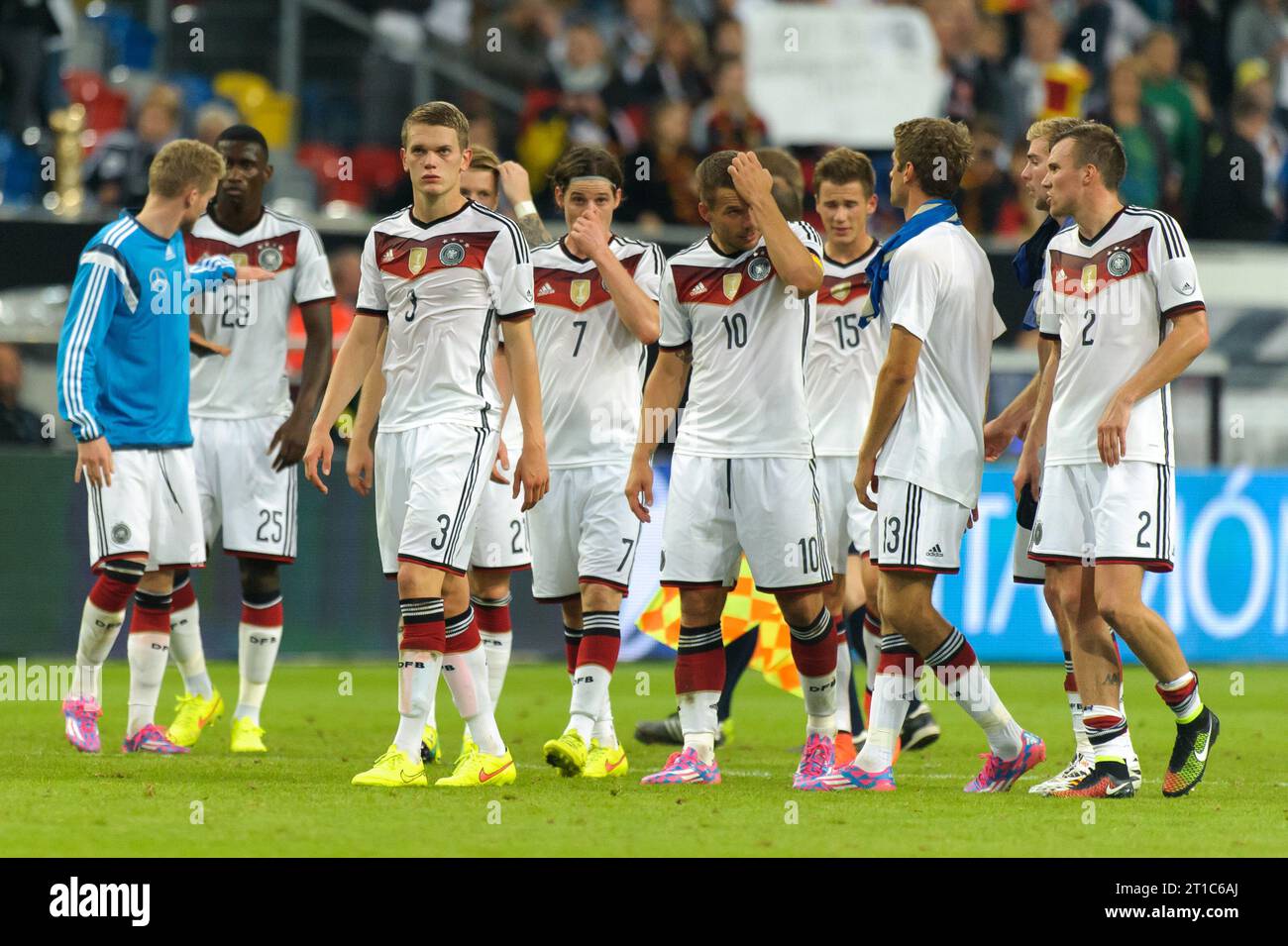 Andre Schuerrle, Matthias Ginter (3), Marco Reus (21) Sebastian Rudy (7) Lukas Podolski (10) Thomas Mueller (13) Kevin Grosskreutz (2) gehen ratlos vom Platz Fussball Laenderspiel Deutschland - Argentinien 2:4 in Duesseldorf, Deutschland am 03.09.2014 Banque D'Images