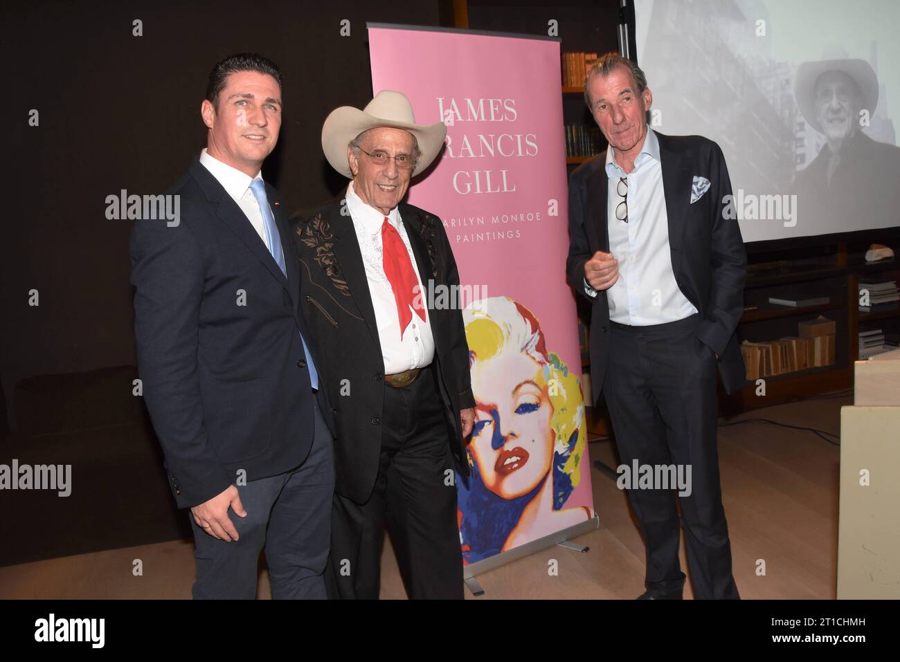 Ted Bauer Premium Modern Art James Francis Gill Kuenstler Andreas Baumgartl Galerist Muenchen 12.10.2023 Empfang Palasthalle Palais Montgelas Bay.Hof Galerie Baumgartl Vernissage James Francis Gill -Marilyn Monroe peintures Kuenstler Muenchen *** Ted Bauer Premium Modern Art James Francis Gill artiste Andreas Baumgartl propriétaire de Munich 12 10 2023 réception Palasthalle palais Montgelas Bay Hof Galerie Baumgartl vernissage James Francis Gill Marilyn Monroe peintures artiste Munich crédit : Imago/Alamy Live News Banque D'Images