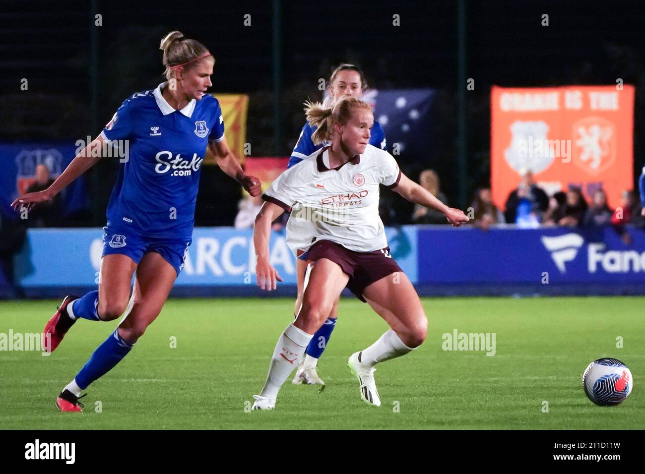 Everton Women v Manchester City Women THE FA WOMEn'S LEAGUE CUP LIVERPOOL, ANGLETERRE - 11 OCTOBRE 2023 Justine Vanaevermaet d'Everton et Julie blakstad de Manchester City en action dans le match de groupe B de la coupe continentale féminine de la Ligue des pneus de football américain entre Everton et Manchester City au Walton Hall Park le 11 octobre 2023 à Liverpool, en Angleterre. (Photo d'Alan Edwards pour f2images) Banque D'Images