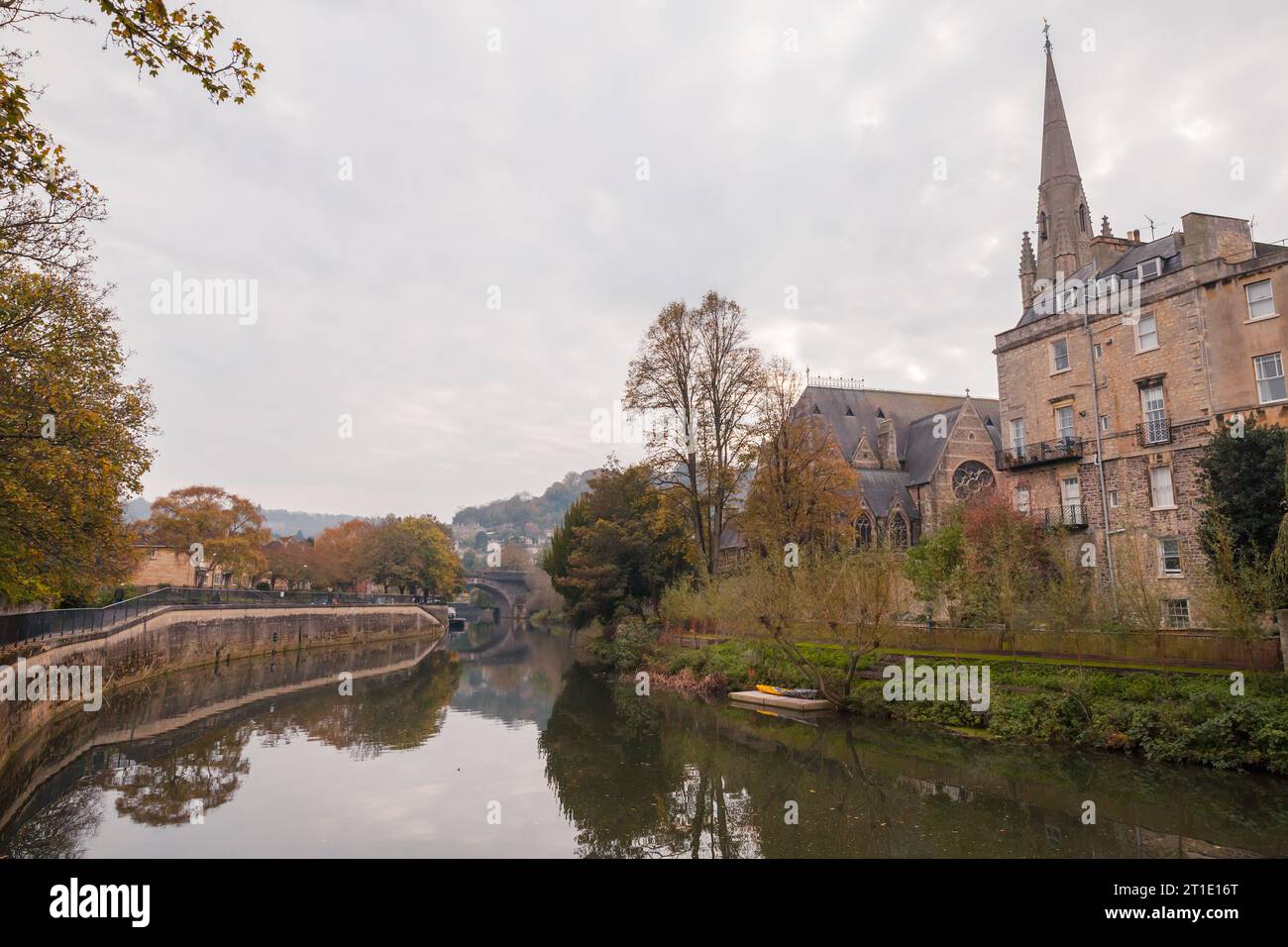 Vue sur la vieille ville avec le St. John the Evangelist Church of Bath, Royaume-Uni Banque D'Images