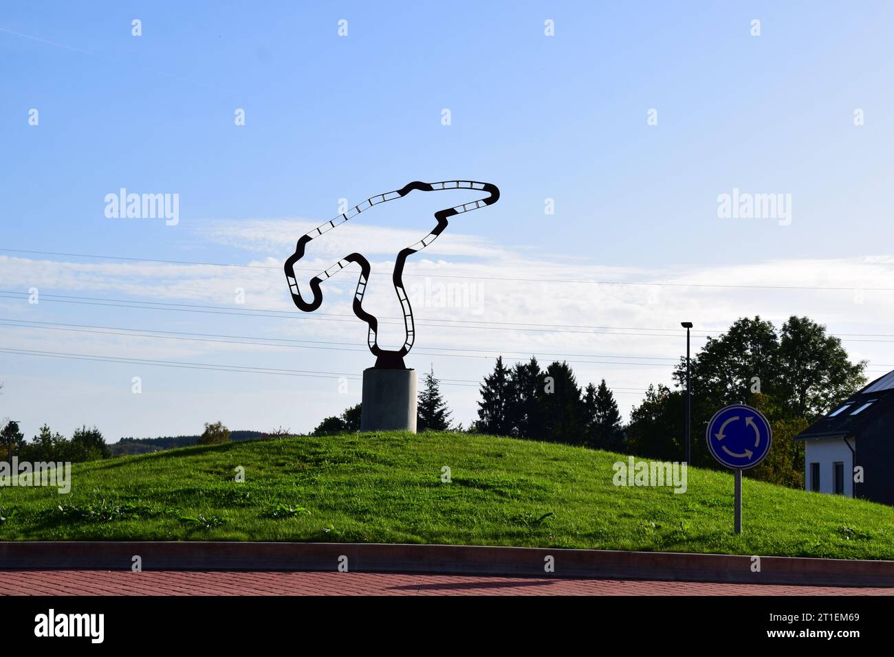 Piste symbolique de Spa-Francorchamps sur un rond-point Banque D'Images