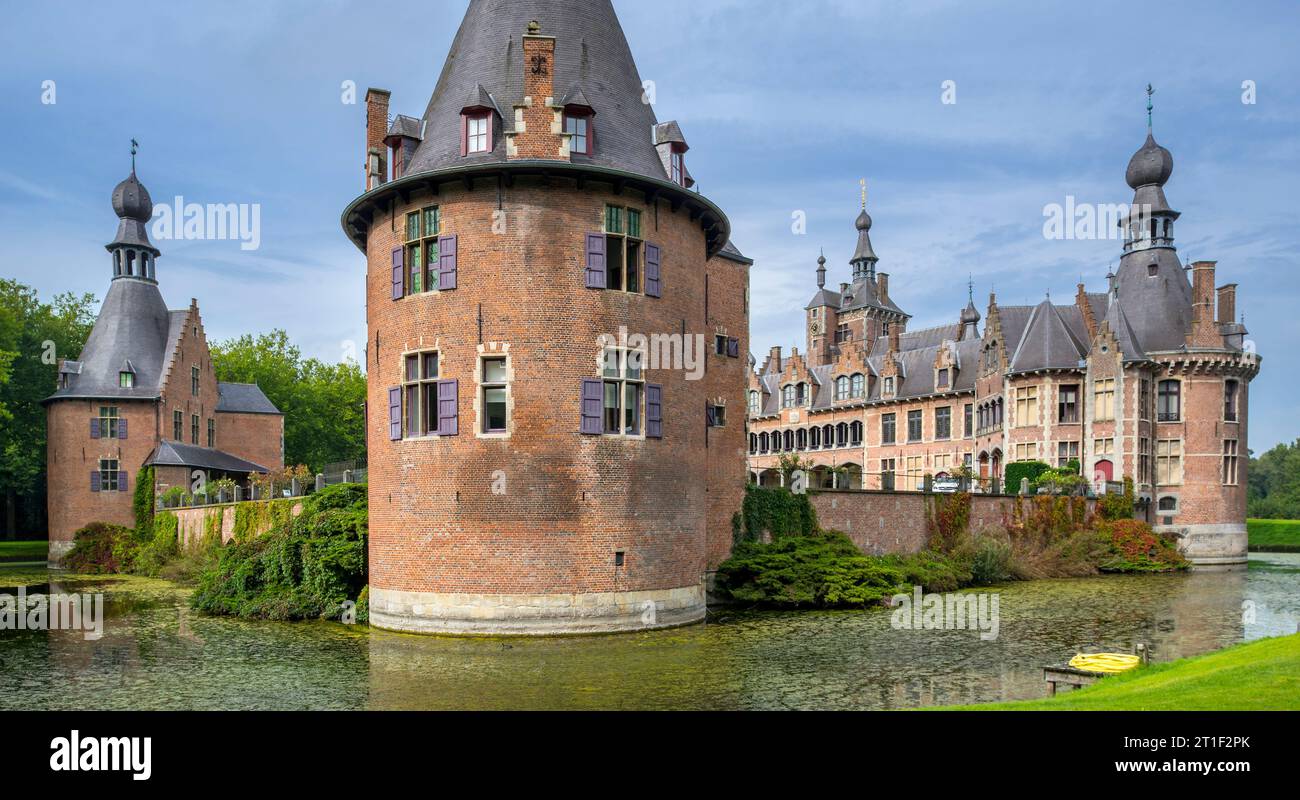 Château d'Ooidonk / Kasteel van Ooidonk, château à douves de la Renaissance flamande du 16e siècle à Sint-Maria-Leerne près de Deinze, Flandre orientale, Belgique Banque D'Images