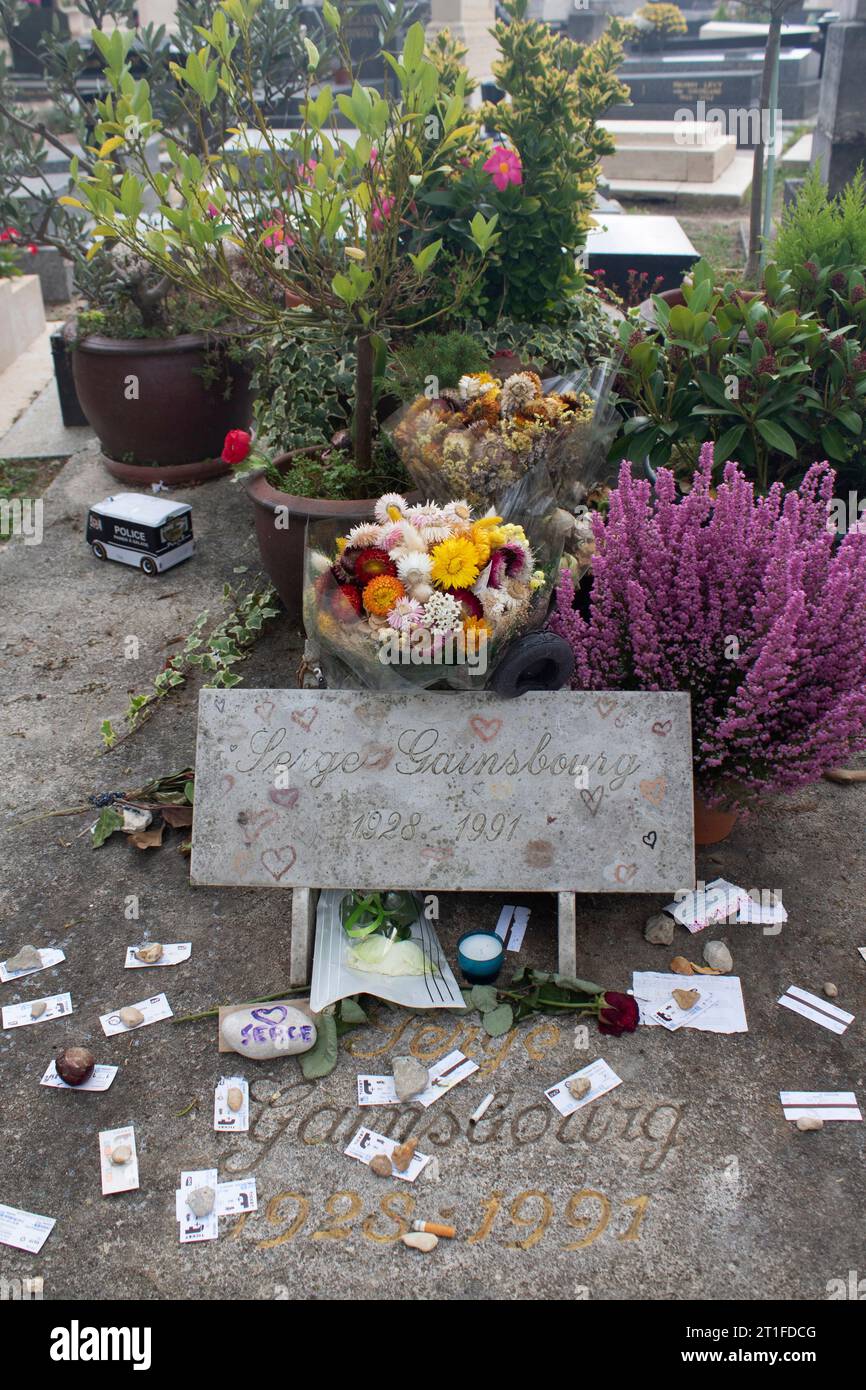 La tombe du légendaire chanteur français Serge Gainsbourg Cimetière Montparnasse - Cimetière du Montparnasse - 14e arrondissement de Paris France Banque D'Images