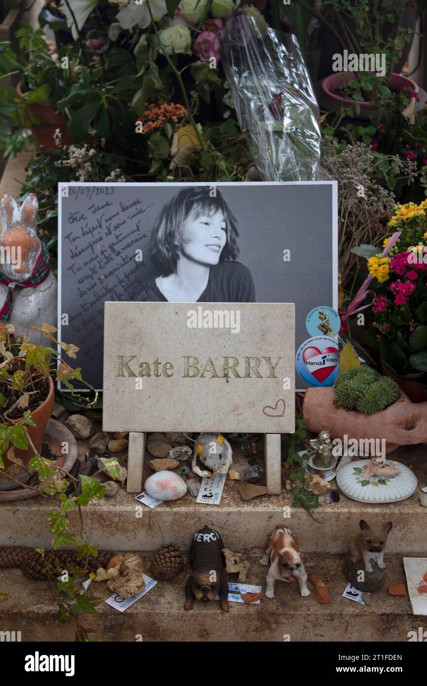 La tombe de Jane Birkin et Kate Barry Montparnasse Cimetière - Cimetière du Montparnasse -14e arrondissement de Paris Montparnasse Paris France Banque D'Images