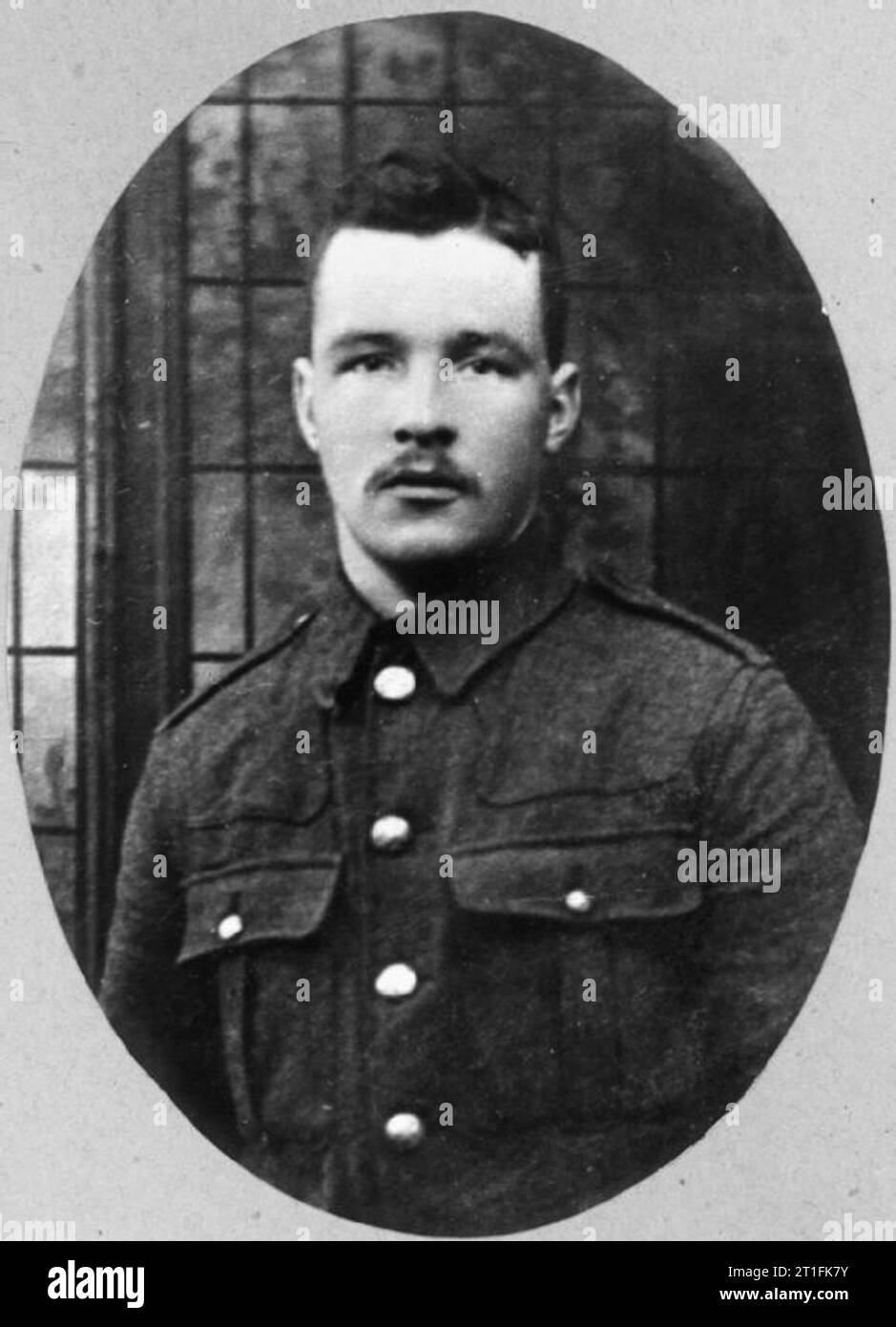 . 1 Bataillon, Argyll and Sutherland Highlanders Le Sdt Thompson a été tué dans l'action, 24 ans, dans le saillant d'Ypres. Il est inscrit sur la porte de Menin à Ypres. En savoir plus sur ce projet du centenaire de la Première Guerre mondiale à www.1914.org/faces. Cette image est tirée des collections IWM. Banque D'Images