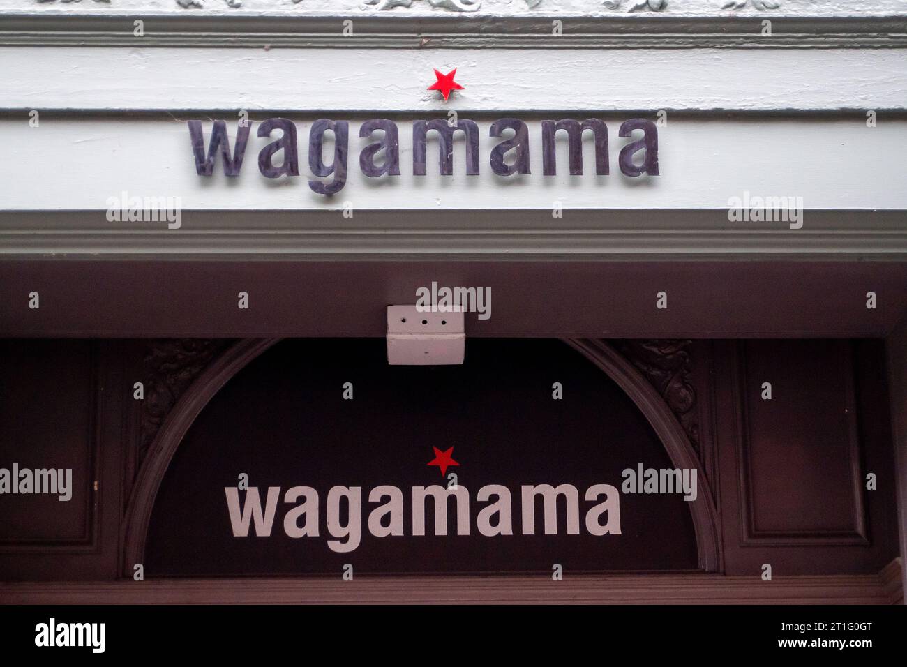 Windsor, Berkshire, Royaume-Uni. 13 octobre 2023. Berkshire. Les propriétaires de la chaîne de restaurants Wagamama, The Restaurant Group, doivent être rachetés par la société américaine de Private Equity, Apollo Global Management, pour 506 millions de livres sterling Crédit : Maureen McLean/Alamy Live News Banque D'Images