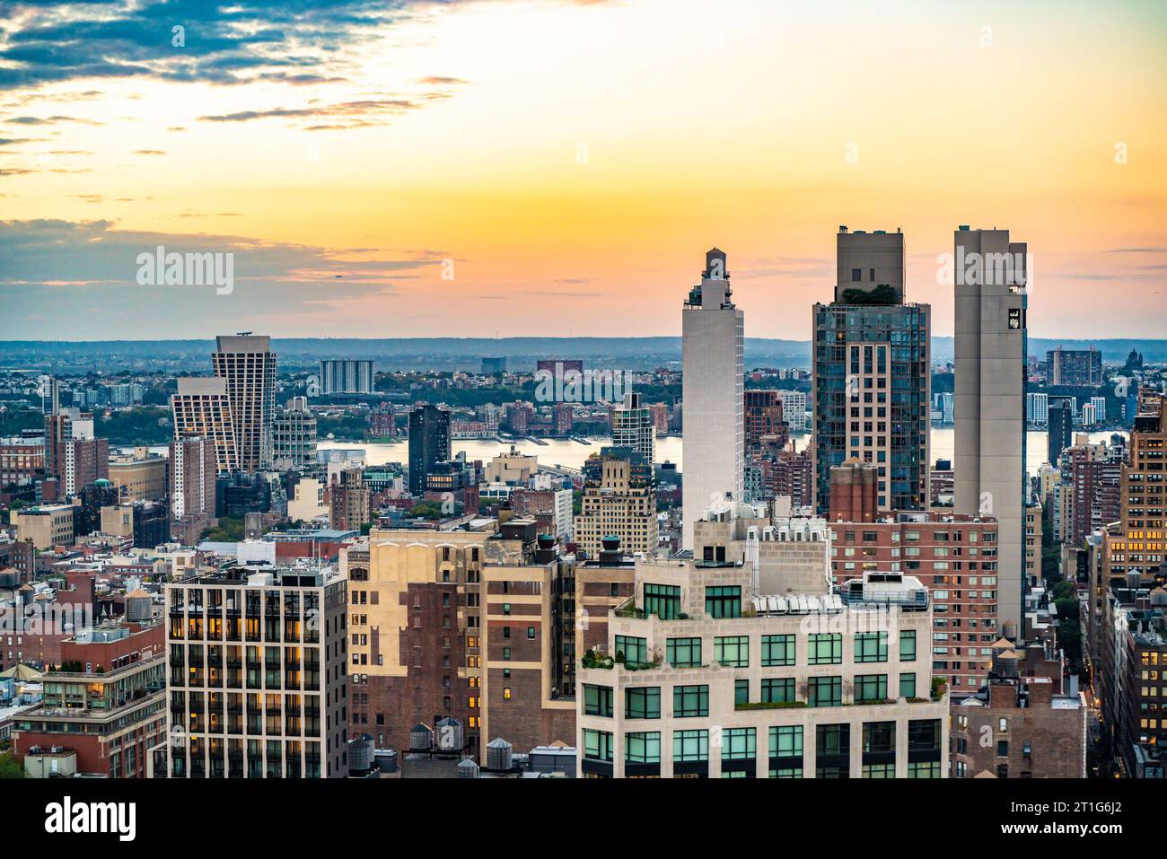 new york, coucher de soleil, coloré, manhattan, new york, bâtiments, ville, crépuscule, soirée, extérieur, hudson river, monument, moderne, nouveau maillot, ny, ancien, Banque D'Images
