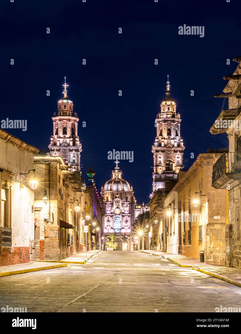 La cathédrale de Morelia, Mexique la nuit. Banque D'Images