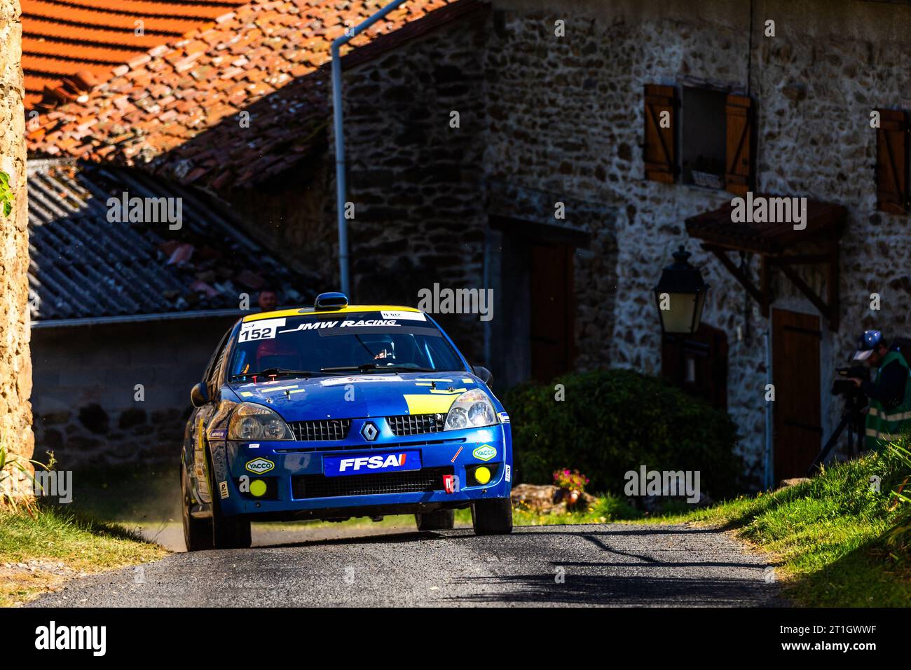 Ambert, France. 13 octobre 2023. 152 POTY Francois-Xavier, LARZET Clement, Renault CLIO RAGNOTTI N3, action lors de la finale de la coupe de France des Rallyes Ambert 2023, du 12 au 14 octobre 2023 à Ambert, France - photo Damien Saulnier/DPPI crédit : DPPI Media/Alamy Live News Banque D'Images