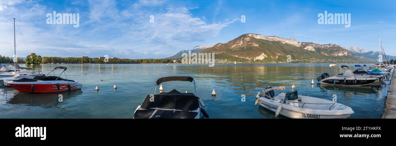 Les rives du lac d'Annecy, en haute Savoie, France Banque D'Images